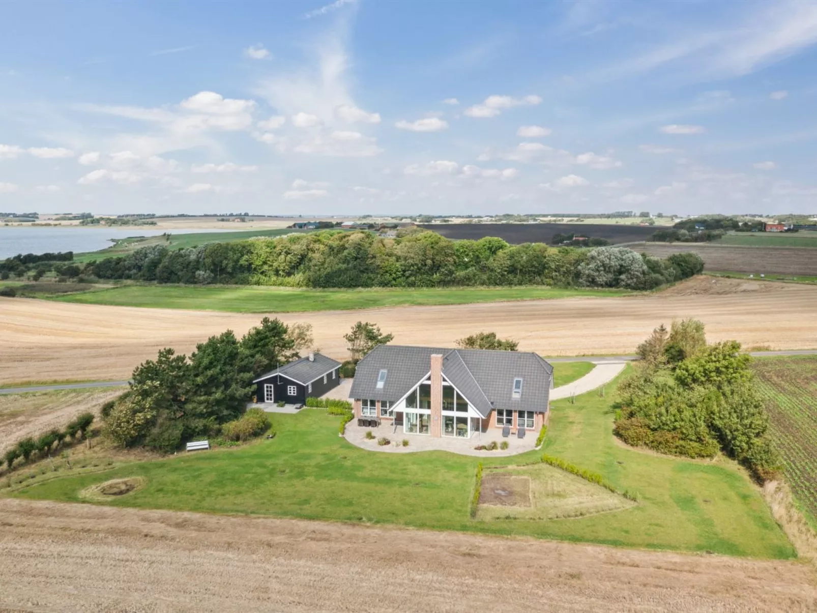 "Fridhild" - 150m to the fjord-Buiten