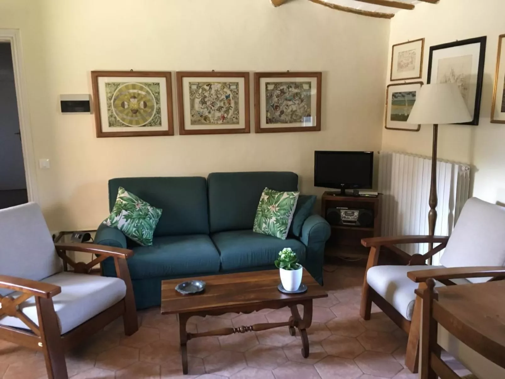 In Spoleto mit Garten, Grill und Terrasse-Binnen