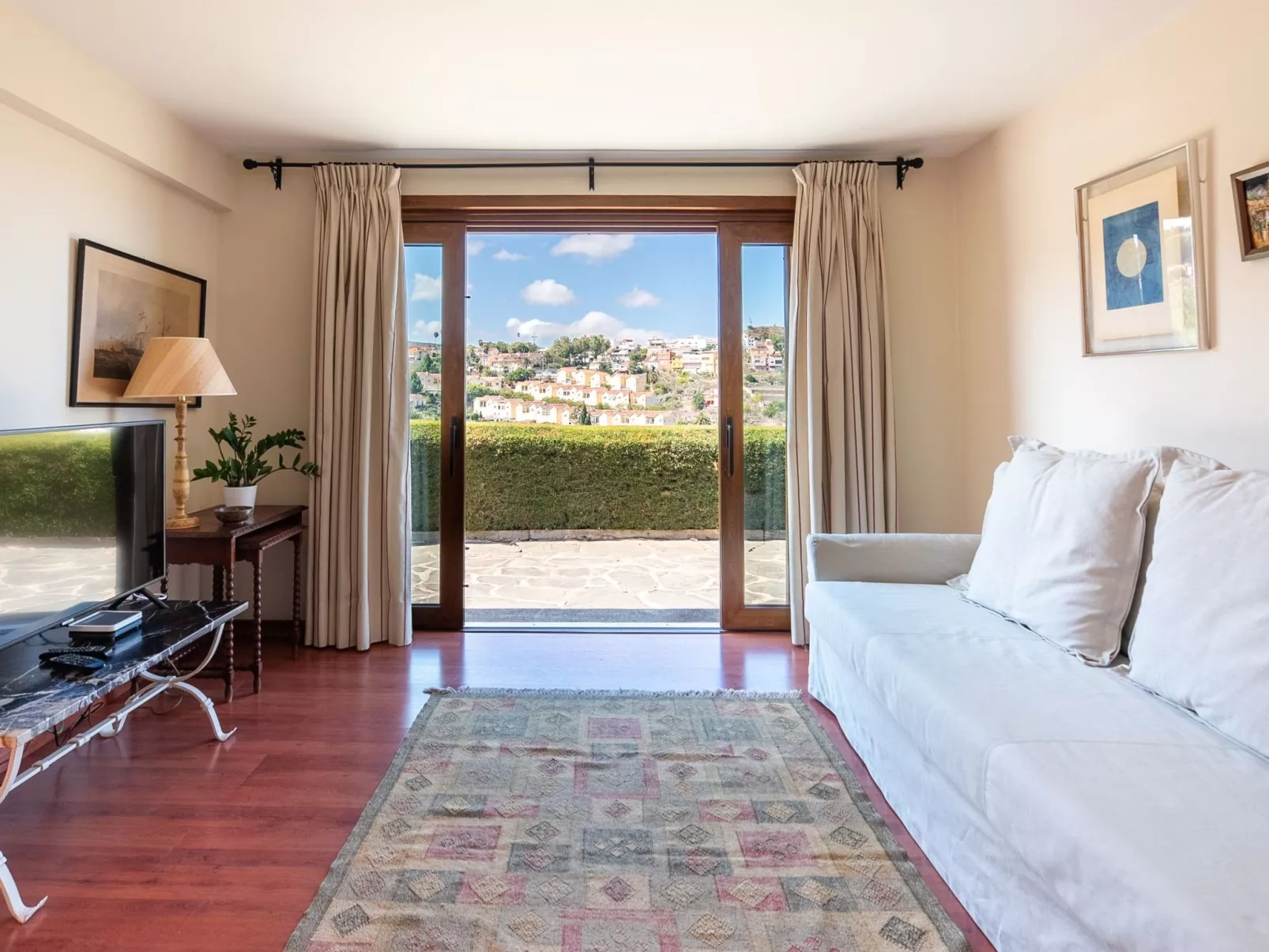 Wunderschöne Villa in einer einzigartigen natürlichen Umgebung-Binnen