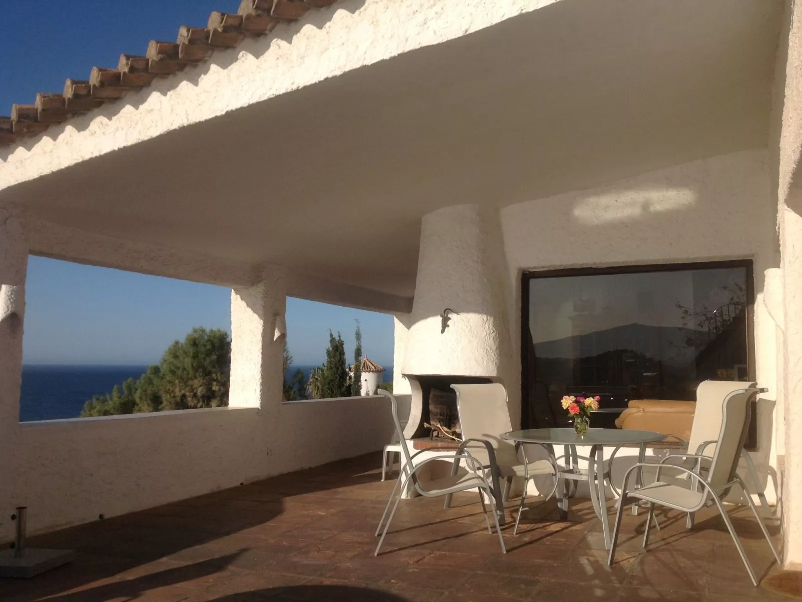 Villa mit außergewöhnlicher Aussicht und beheiztem Pool-Buiten