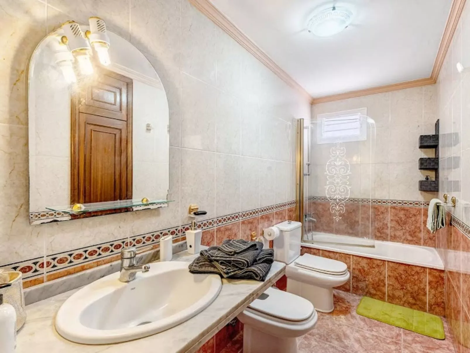 Schöne Wohnung Radazul Meerblick-Binnen