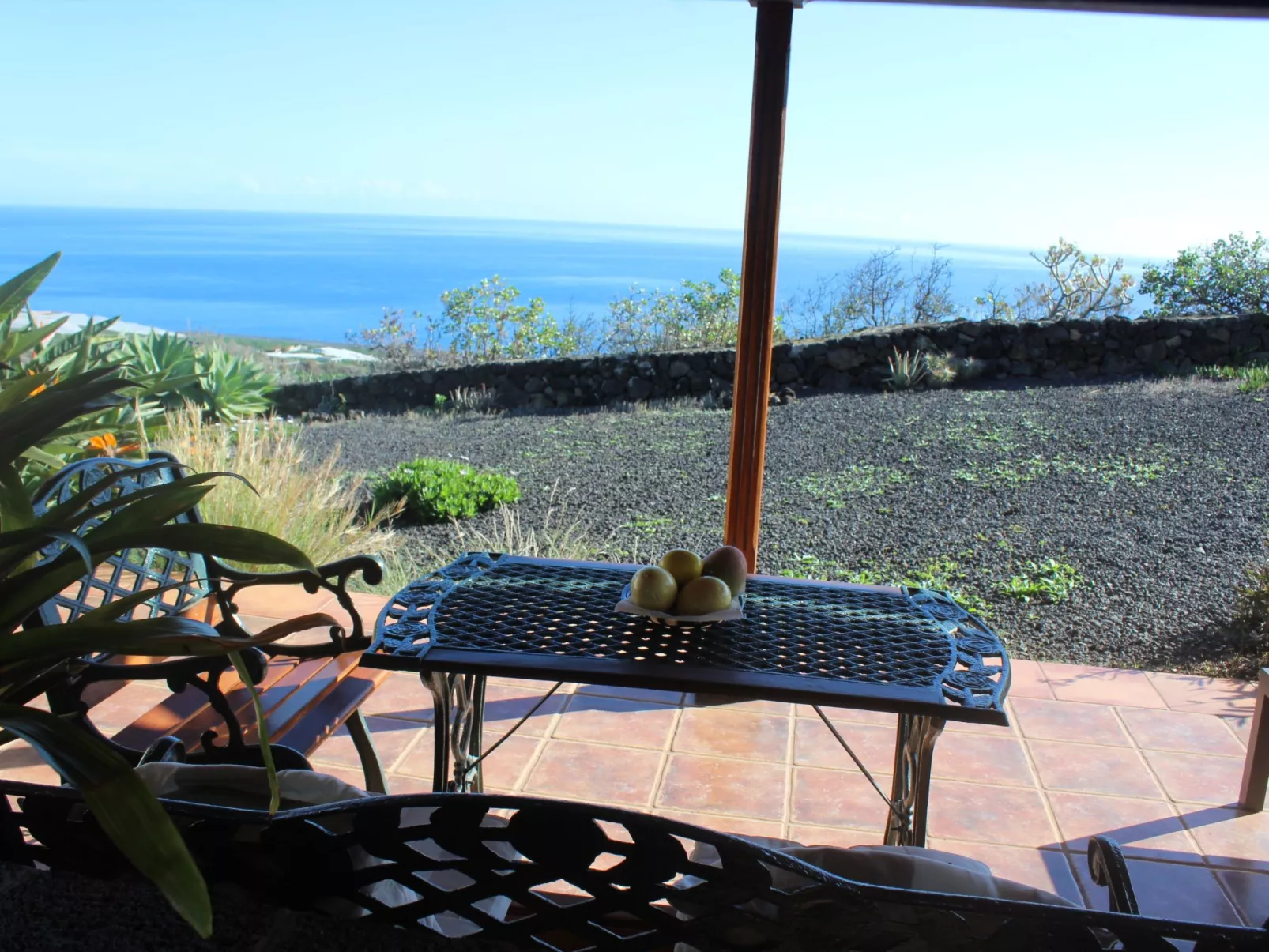 In Monte Breñas mit Grill, Terrasse und Garten-Buiten