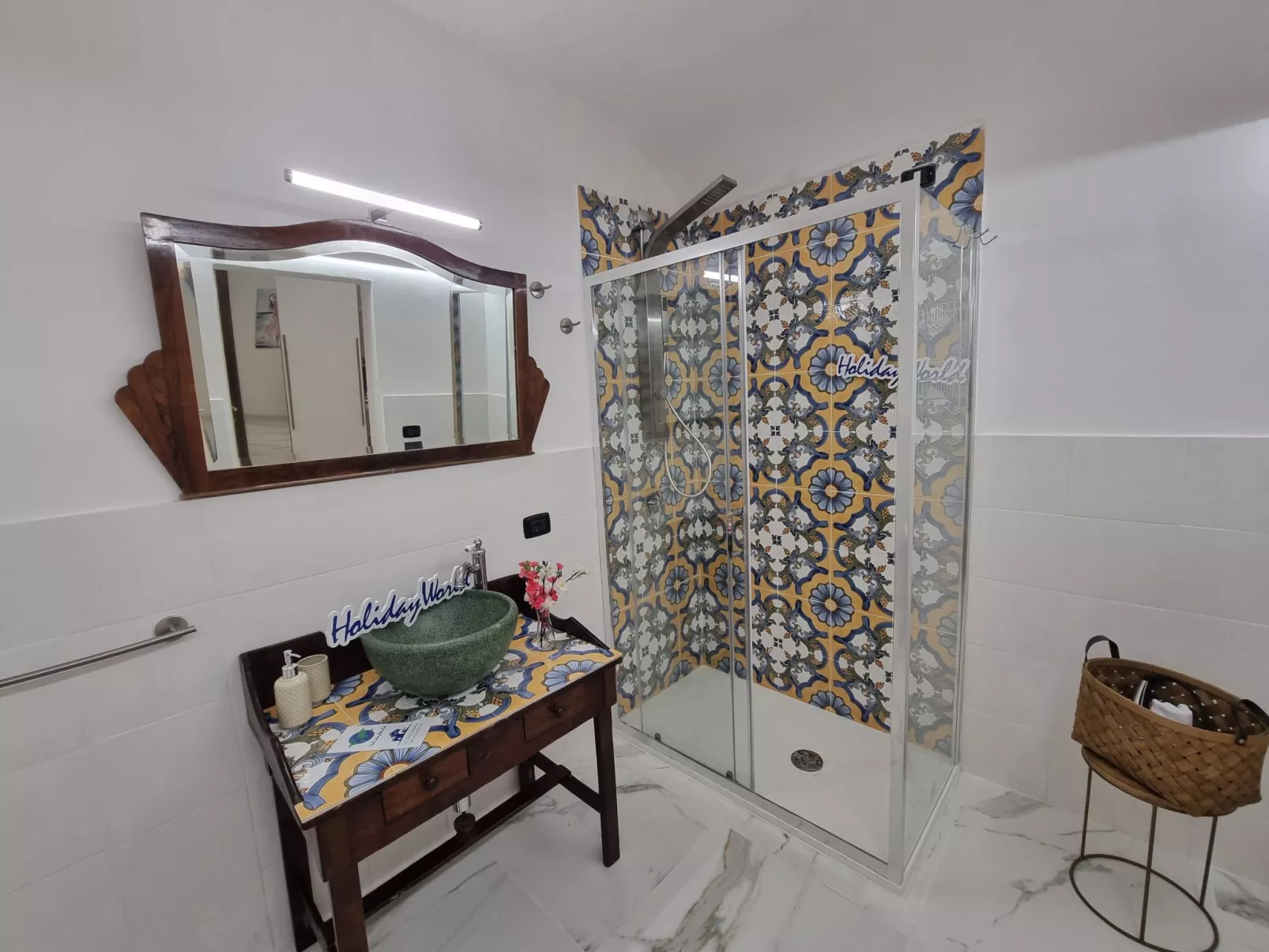 Donna Lidia von Holiday World-Binnen