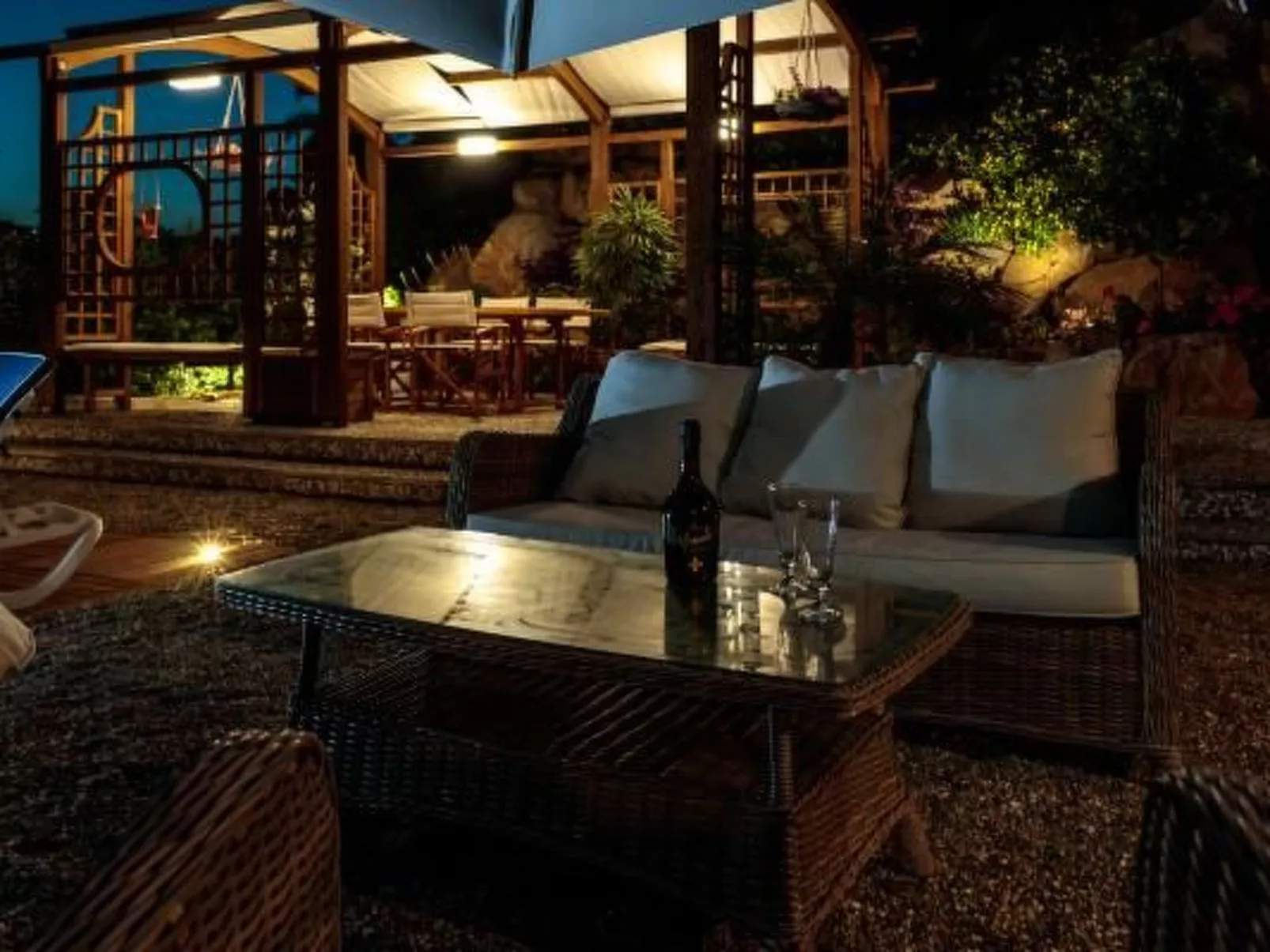 Zyklopenhaus. Erstaunliche Aussicht und privates Mini-Spa-Image-tags.info