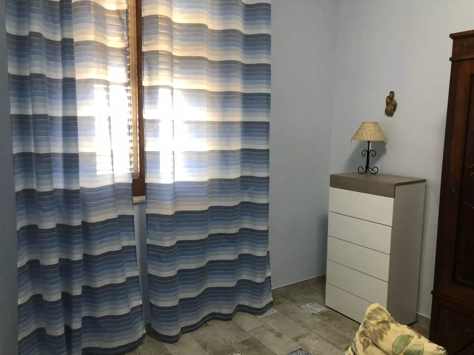 Mit Wasserblick-Binnen