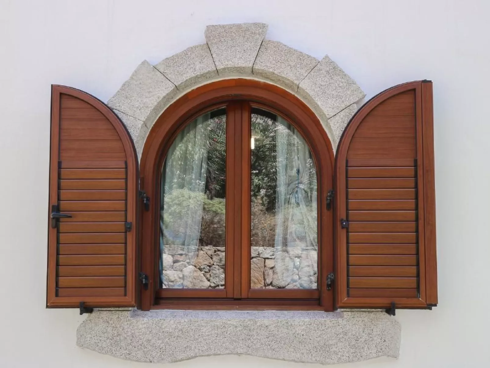 Villa mit gemeinsamem Pool und Meerblick-Buiten