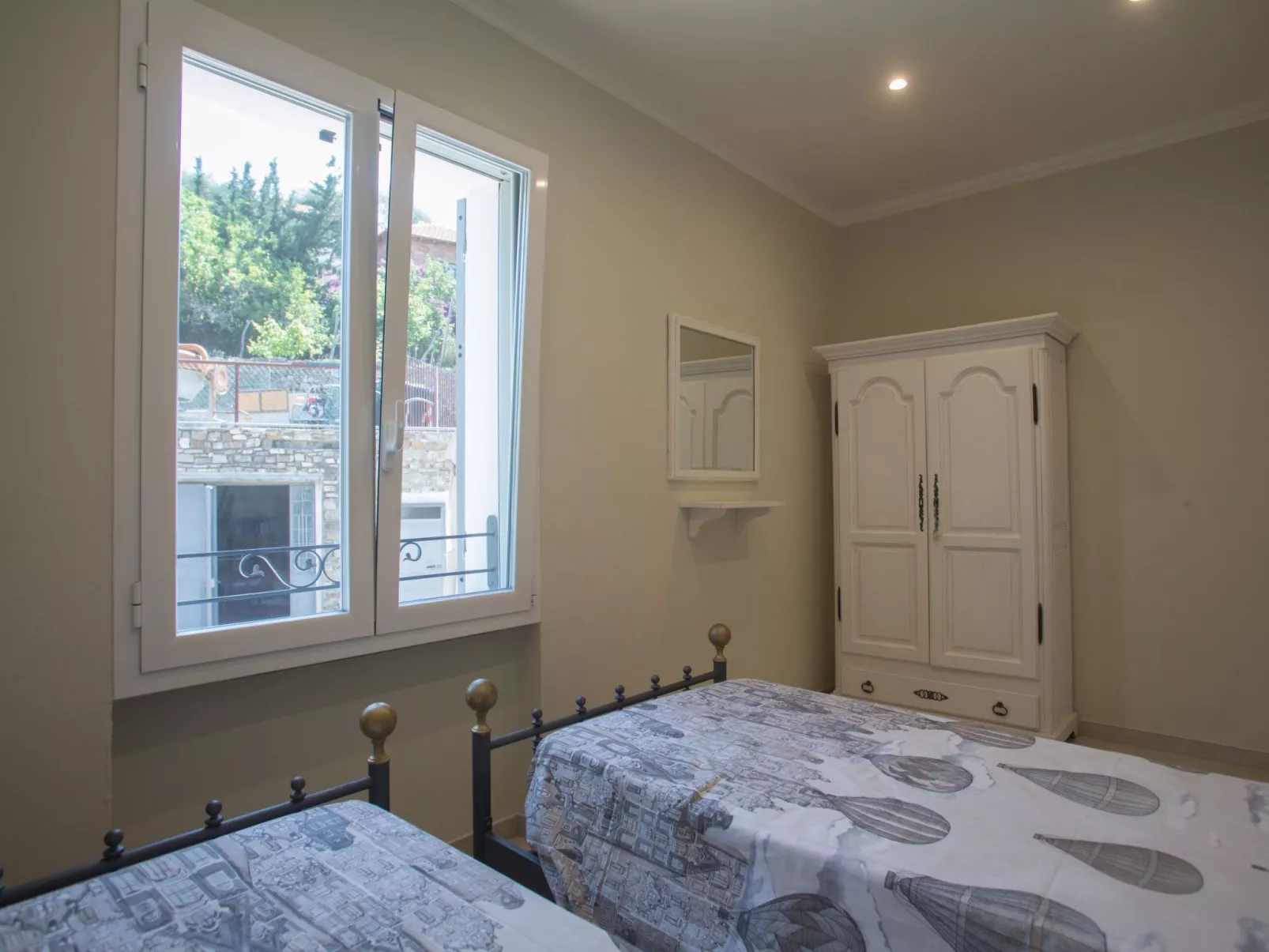 Wohnung mit schönem Blick auf den Golf von Dianese-Binnen