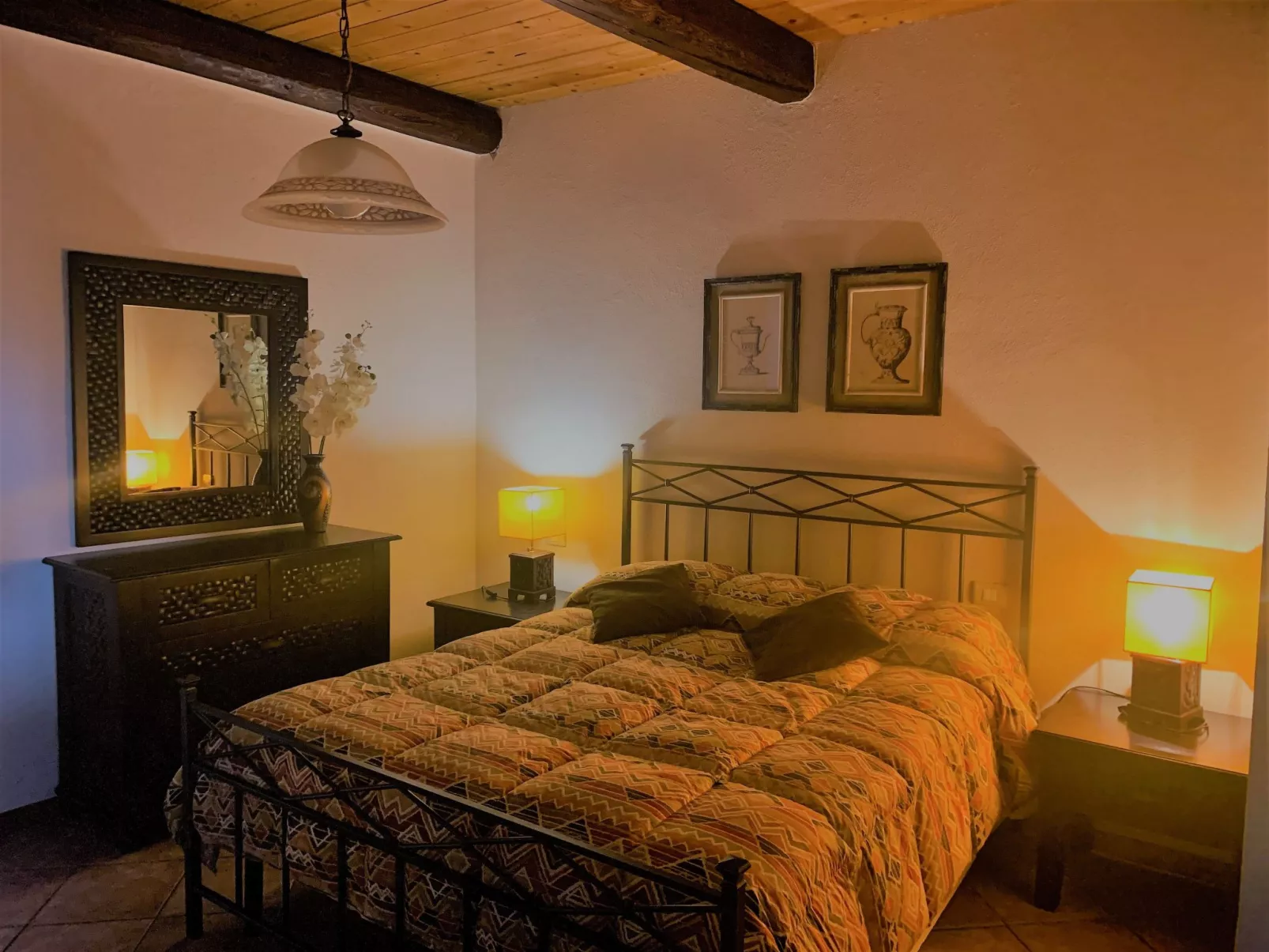 Wohnung in Sanguineto mit privatem Parkplatz-Binnen