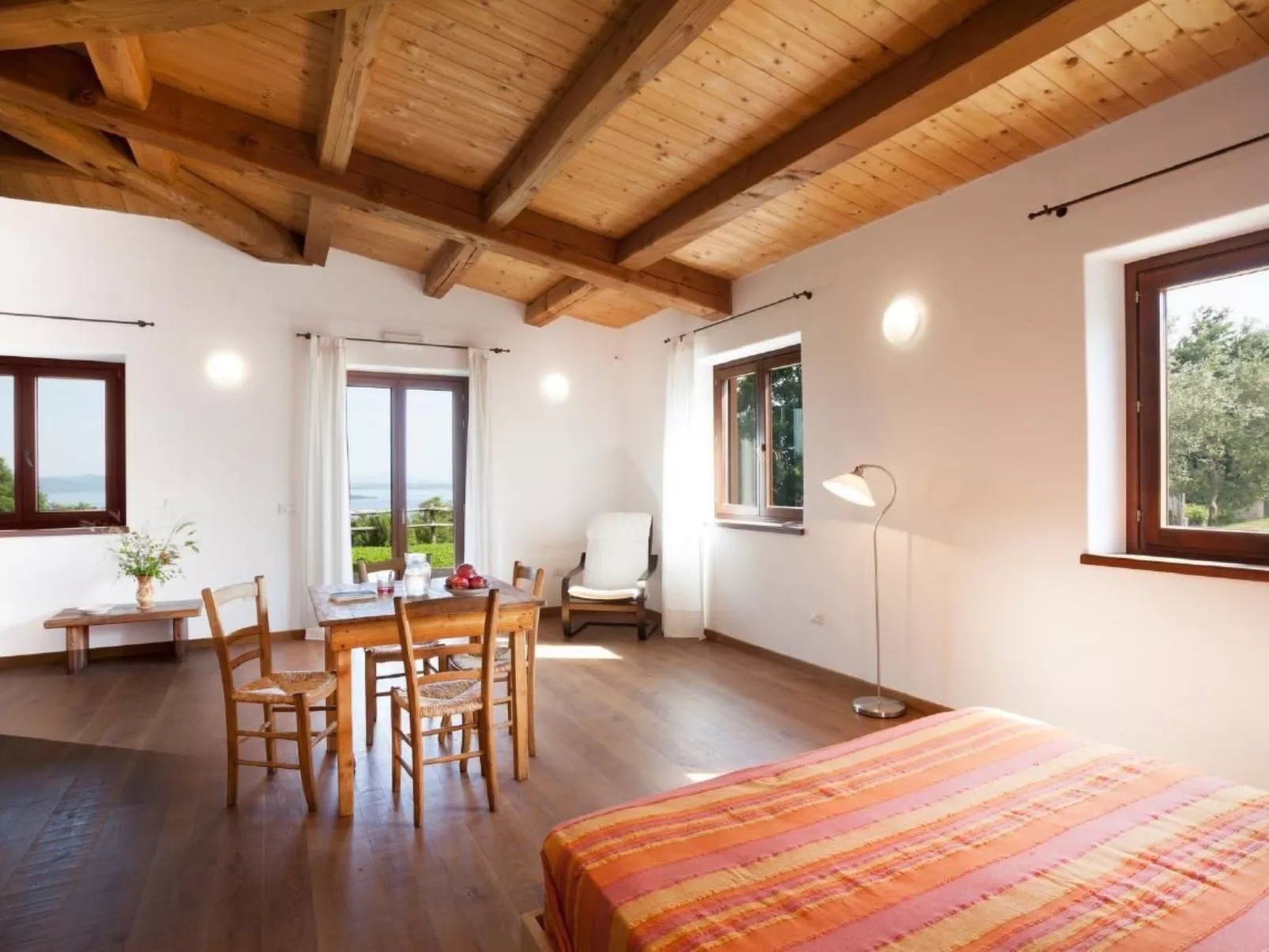 Freistehendes Haus mit privatem Pool-Binnen