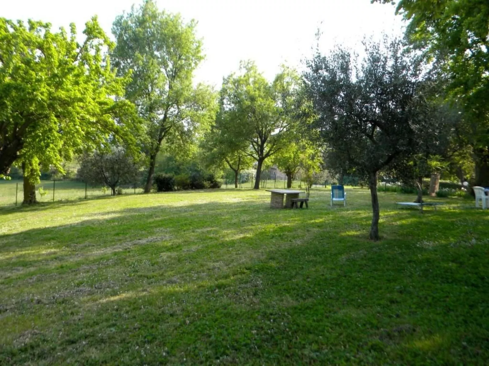 In der Gegend zwischen Meer und Berghang-Buiten
