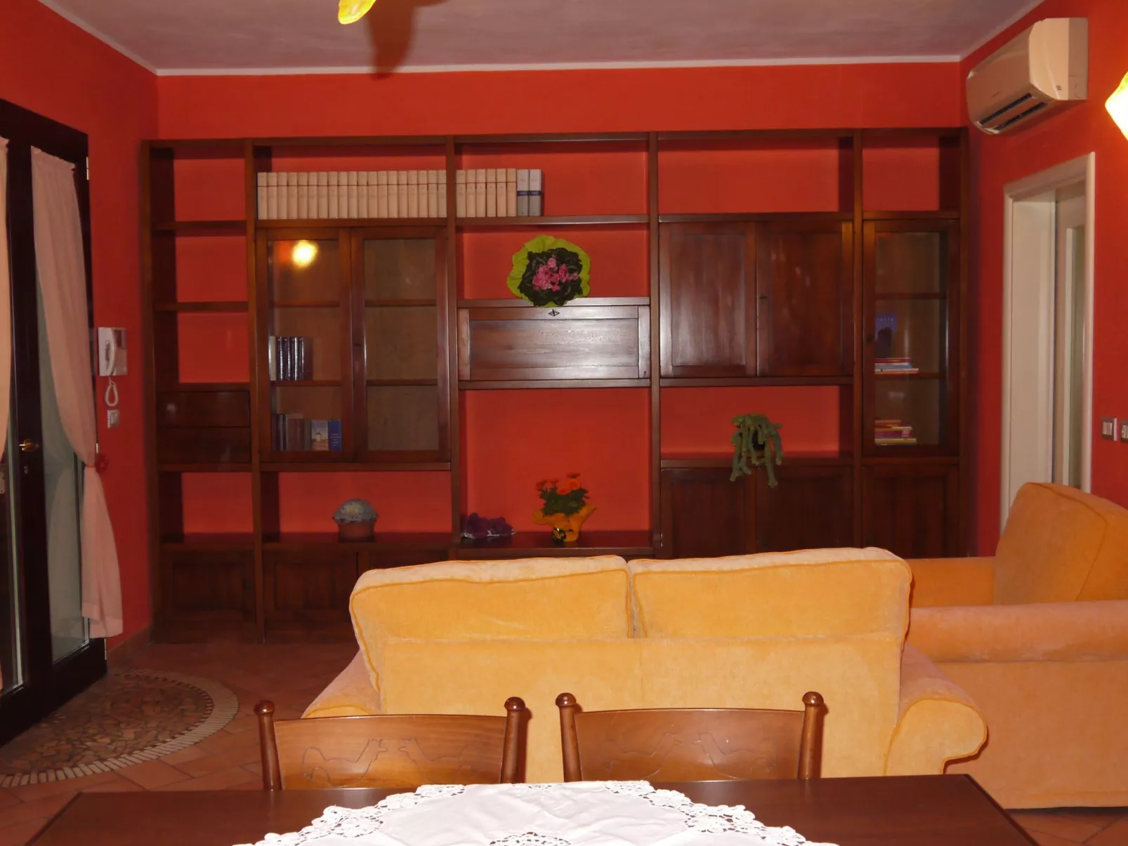 Wohnung mit Privatparkplatz-Binnen