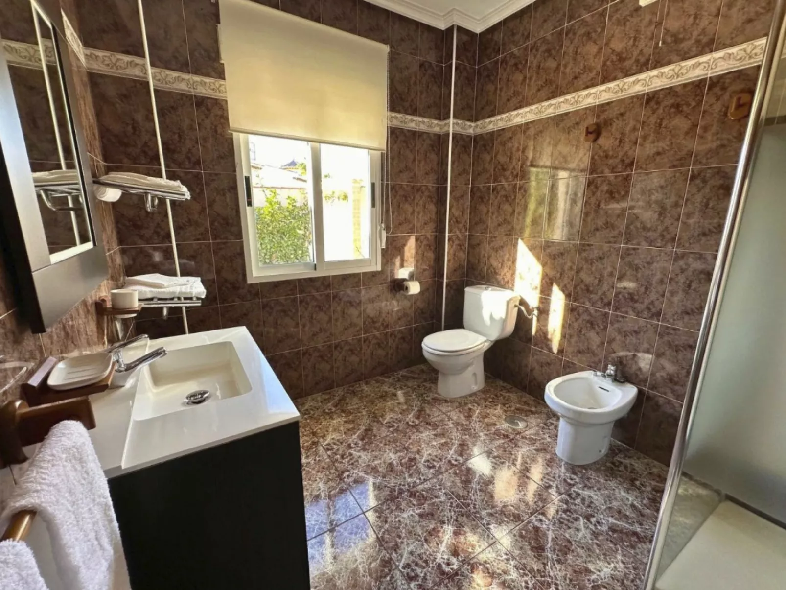 Villa Esmeralda-Image-tags.info