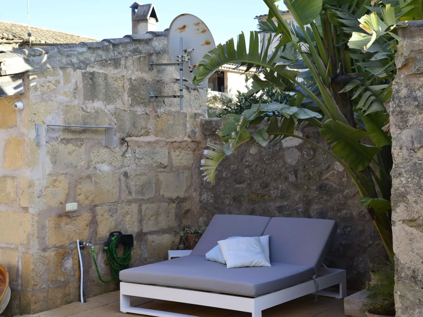 Jedes Ferienhaus mit Garten und Schwimmbad-Binnen