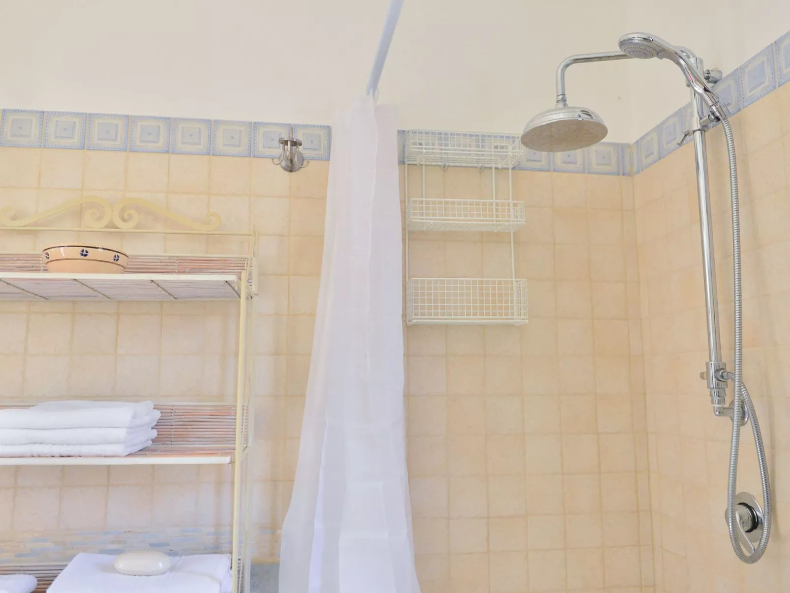 Trullo Alcova  in der Nähe des Meeres-Binnen