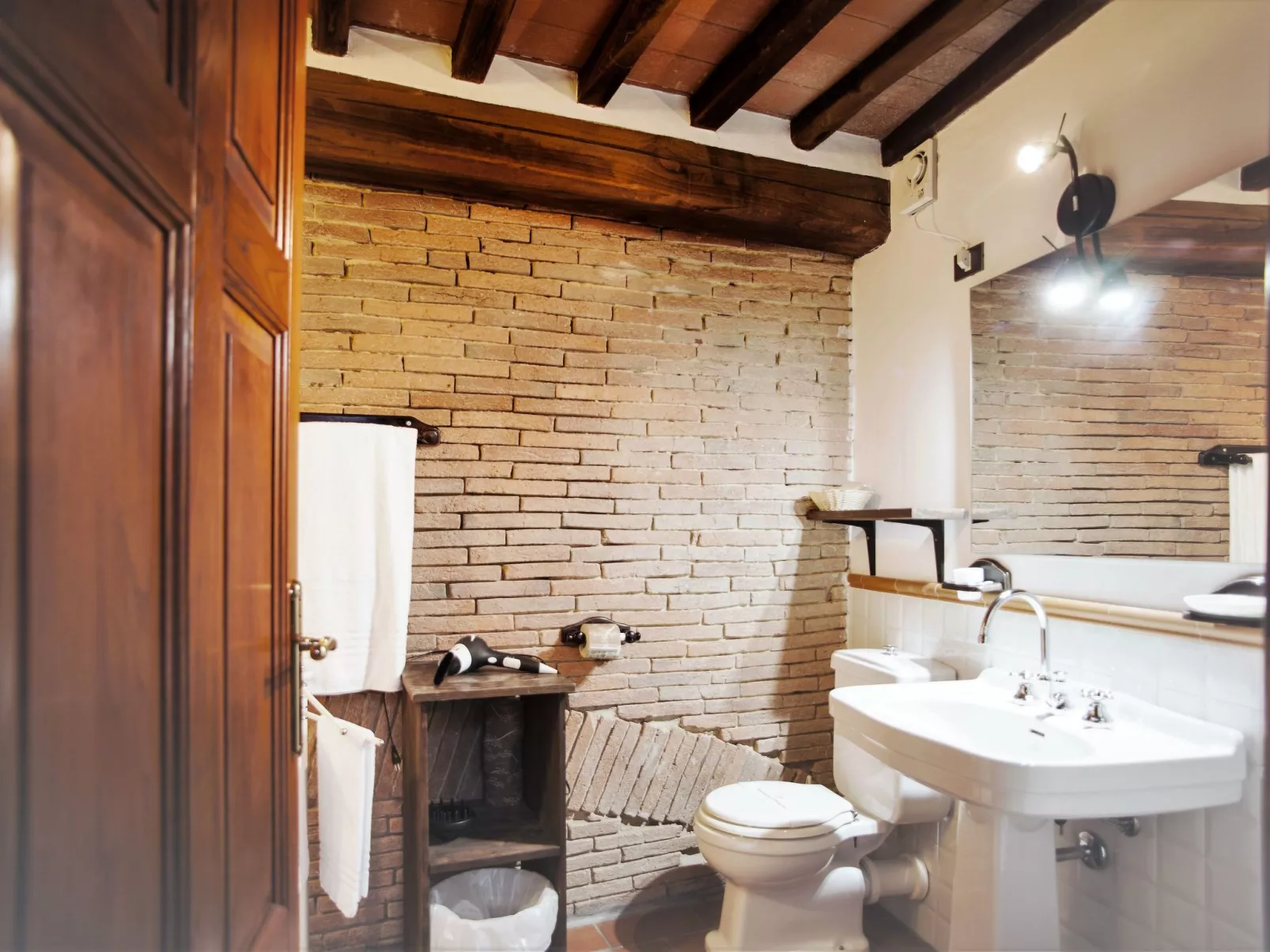 Sperior Zwei-Zimmer-Wohnung-Binnen