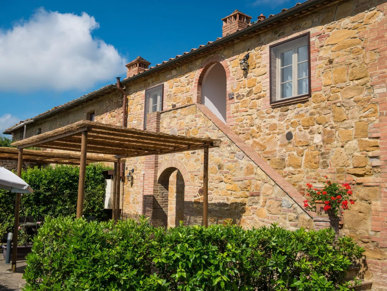 Vier-Zimmer-Wohnung Borgo Collelungo 2 Bäder, erster Stock-Buiten