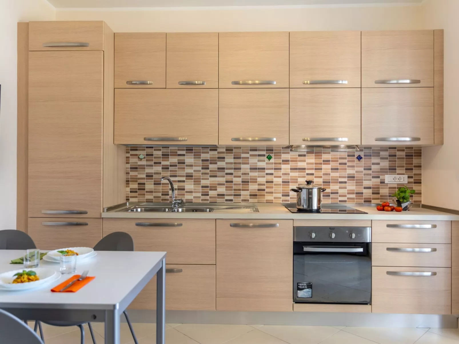 "Sirio" mit Gemeinschaftspool und 200 m vom Meer entfernt-Binnen