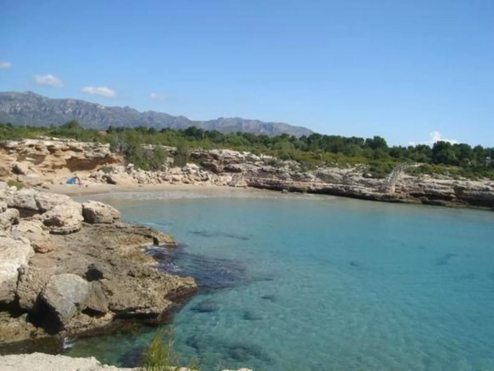 Mit Pool am Meer-Buiten