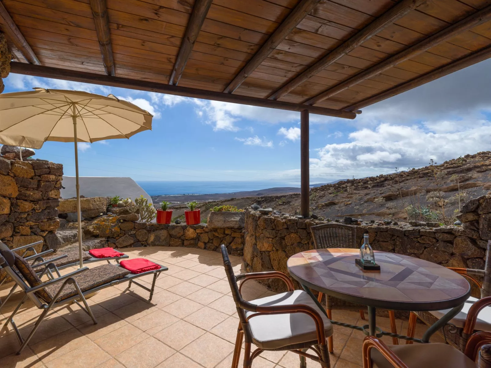 Finca "Castillo Bentley" Schlafen in einer vulkanischen Höhle-Buiten