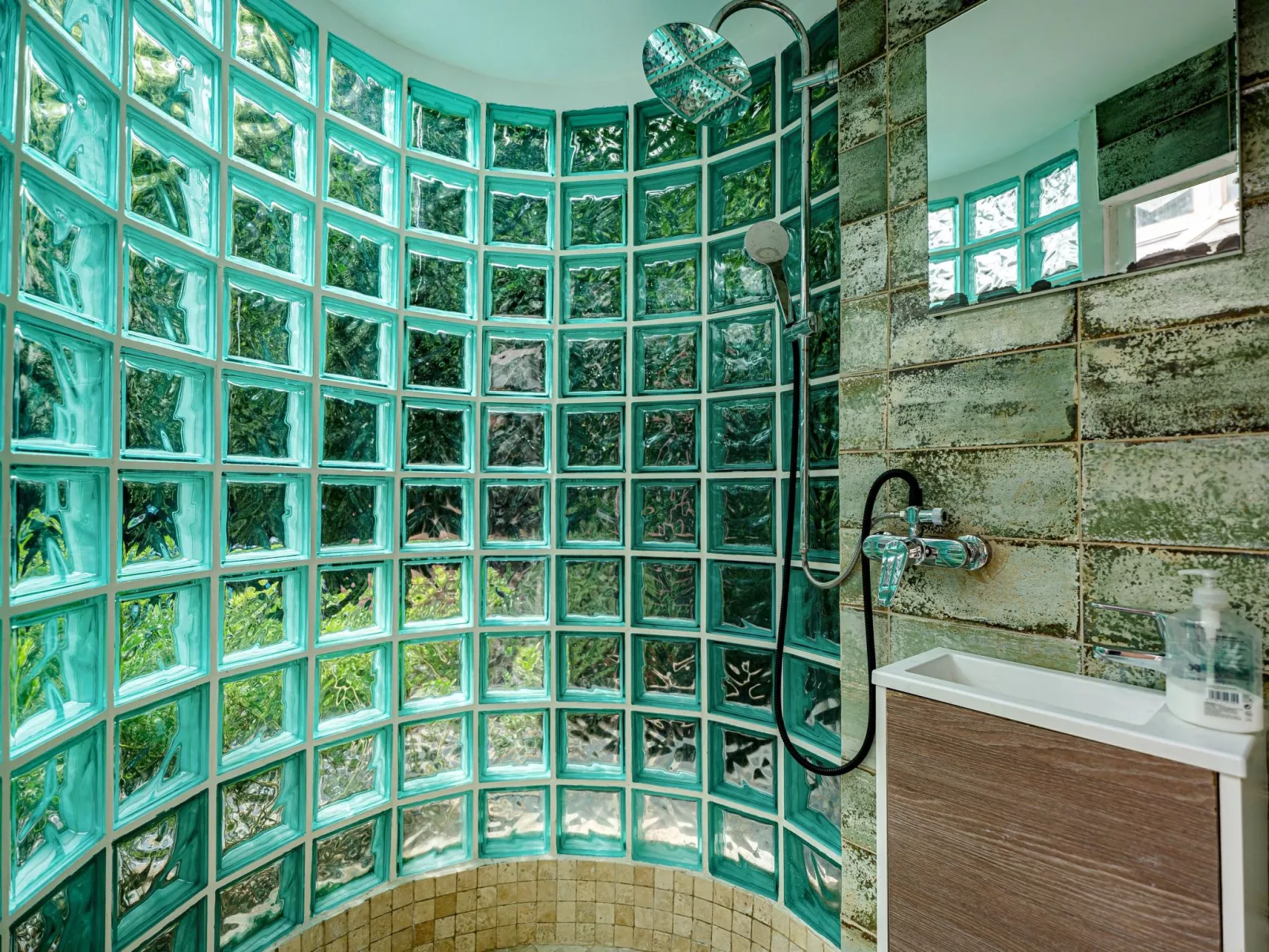 5-Suiten Madrid Villa Oasis, Schwimmbad-Spa, Fitnessraum, Club-Binnen