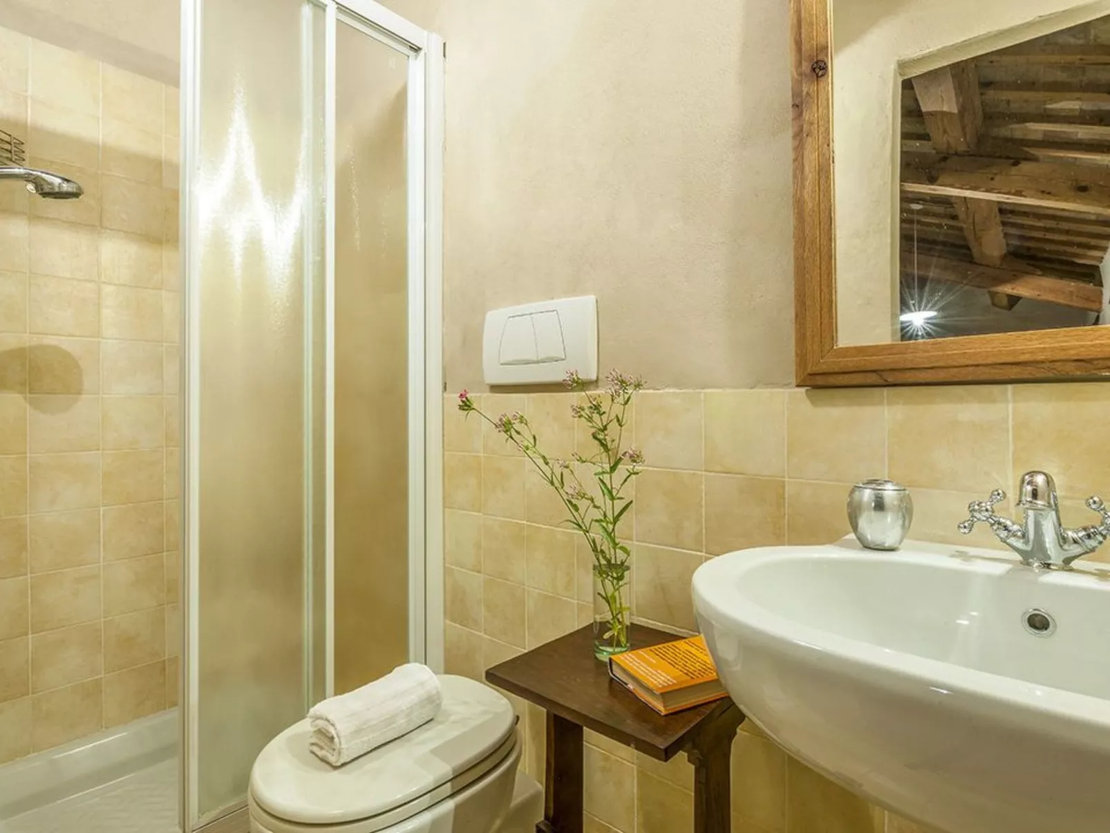 Ferienvilla 'Checello' mit privatem Pool-Binnen