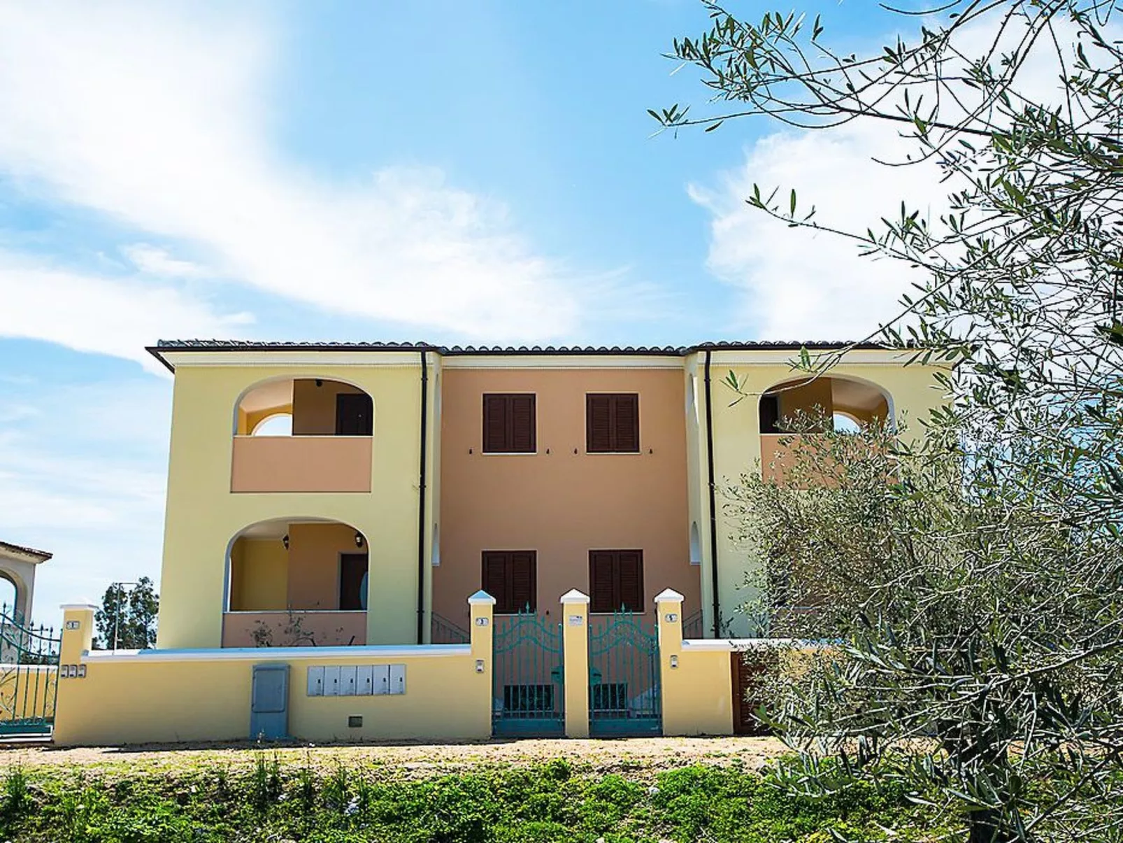 Apt. Orosei 2B, mit gemeinsamem Schwimmbad-Buiten