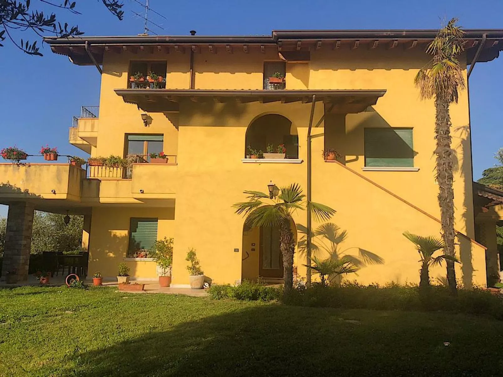 Wohnung mit Seeblick in Villa Elena-Buiten