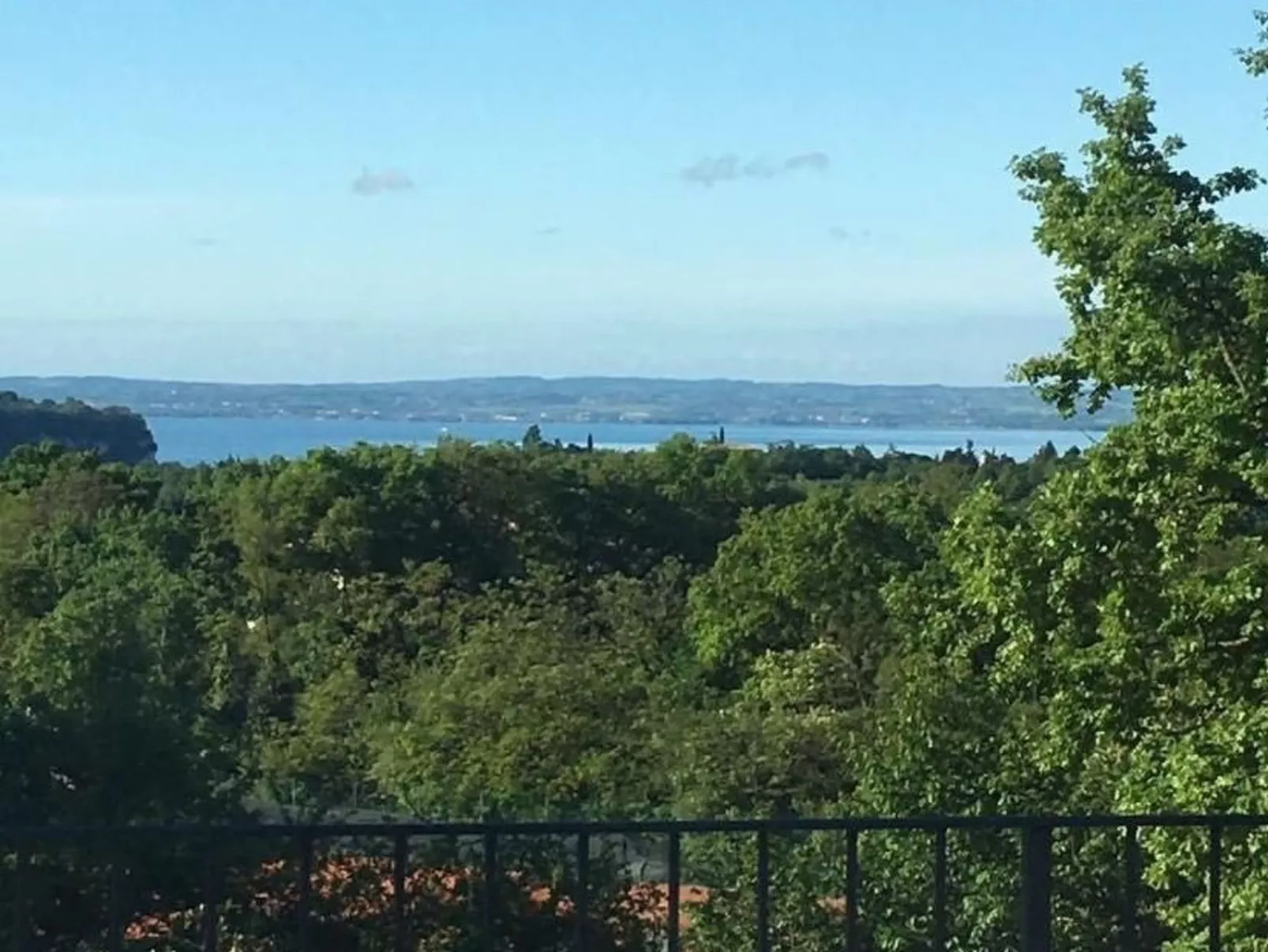 Villa am Gardasee mit großem Pool und Garten-Buiten