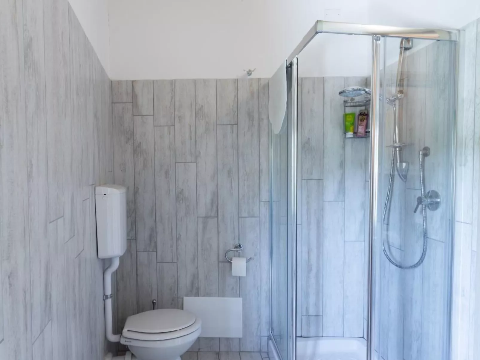 Wohnung 'Genf' mit Blick aufs Wasser-Image-tags.info