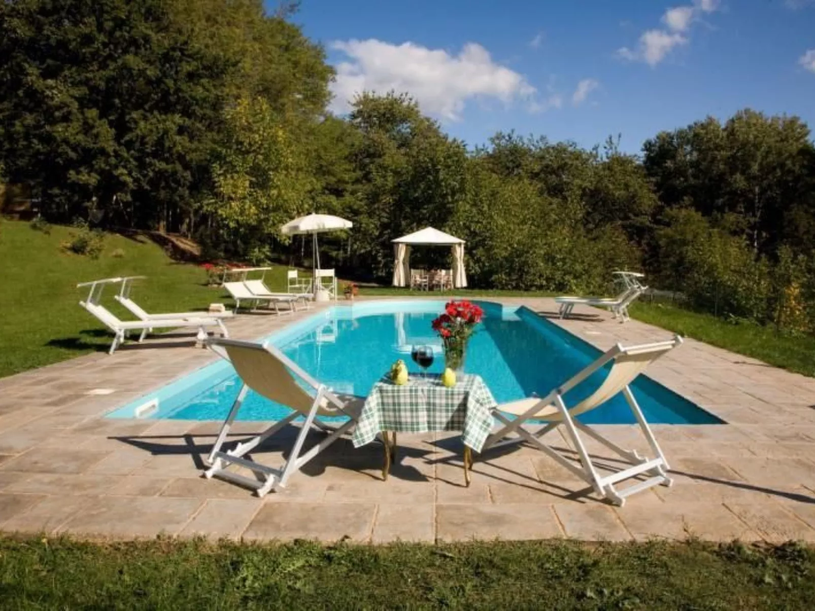 Villa Liz' Anwesen mit privatem Pool-Buiten