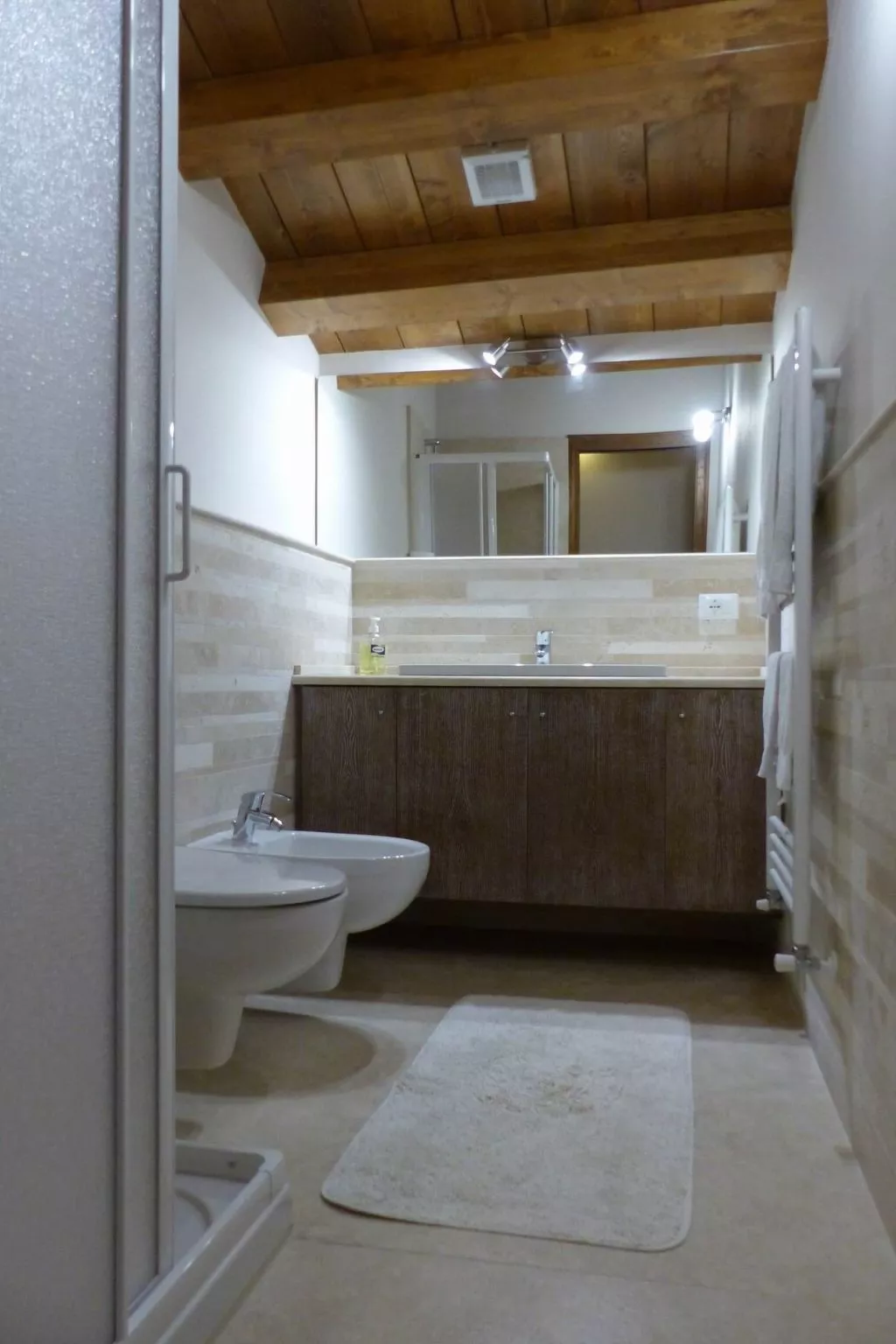 'Case cioni' mit Schwimmbad-Binnen