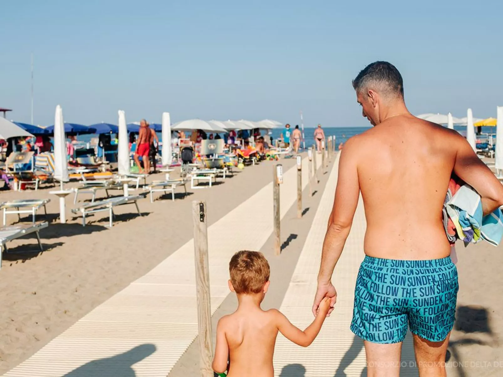 Einzimmerwohnung mit Balkon und Frühstück-Image-tags.info