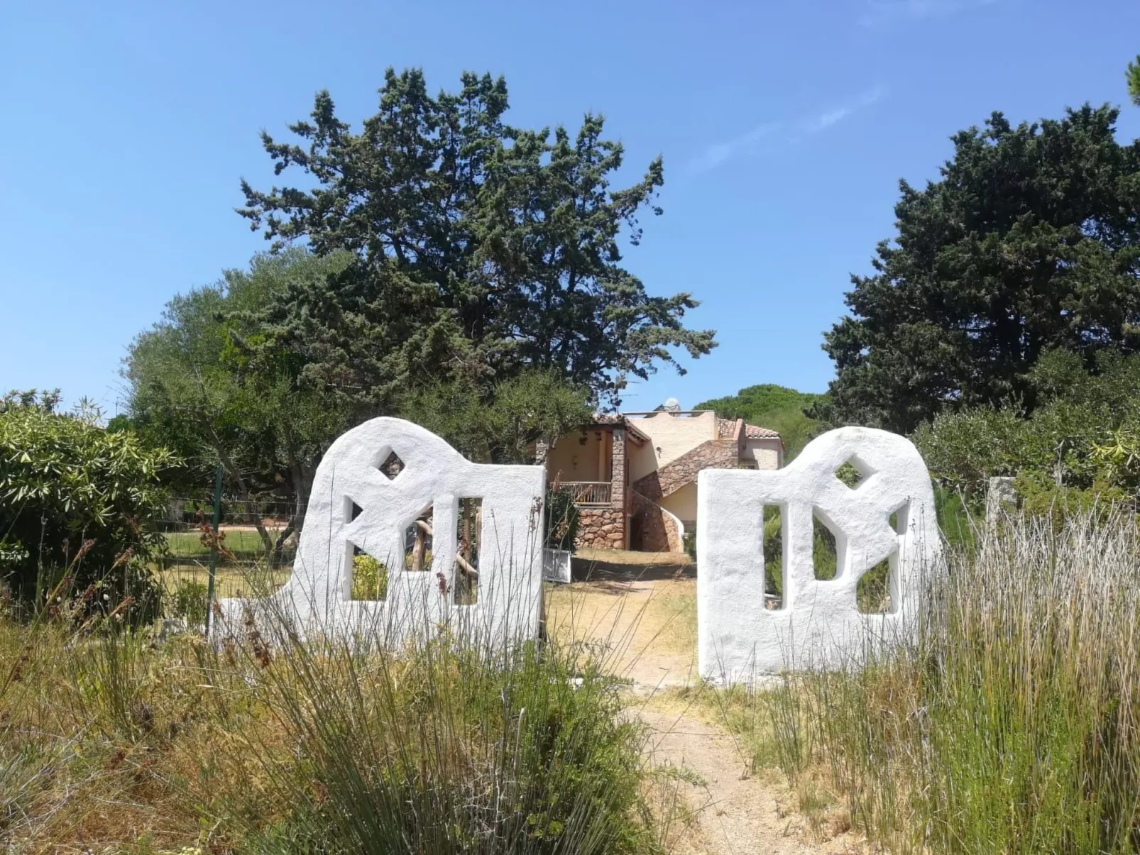 Villa am Meer-Buiten