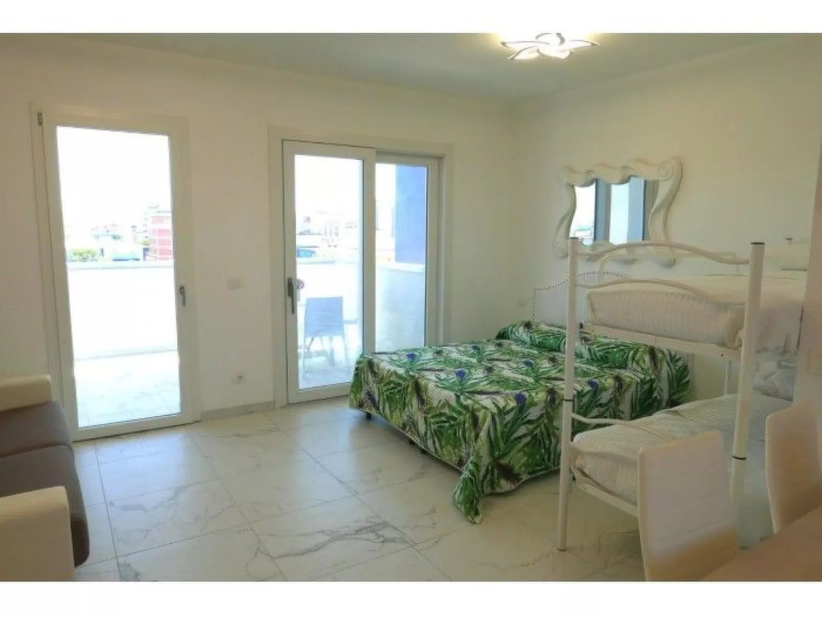 Ein-Zimmer-Wohnung "Saturno 303"-Image-tags.info