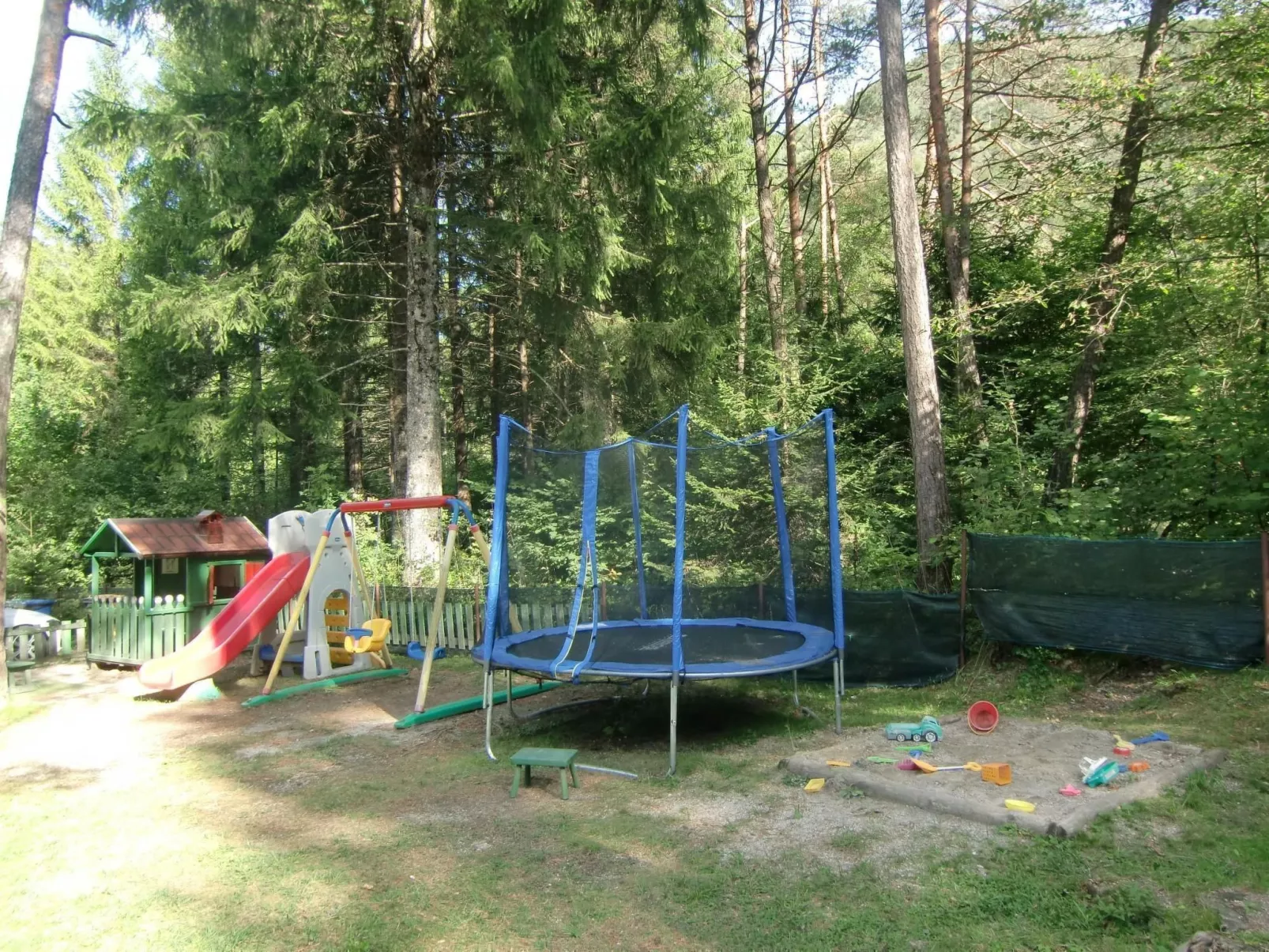 Erdgeschosswohnung mit privatem Garten-Buiten