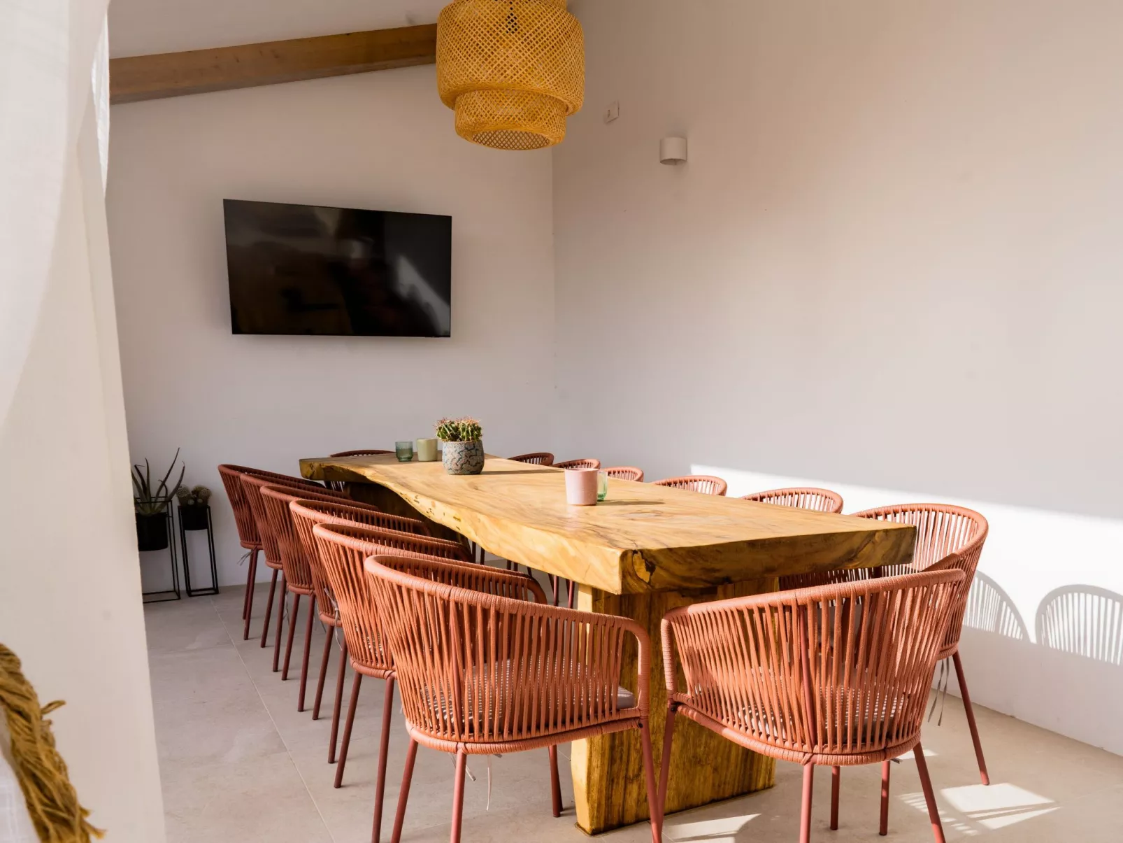 Luxuriöse Finca mit Pool, Spa und spektakulärer Aussicht-Buiten