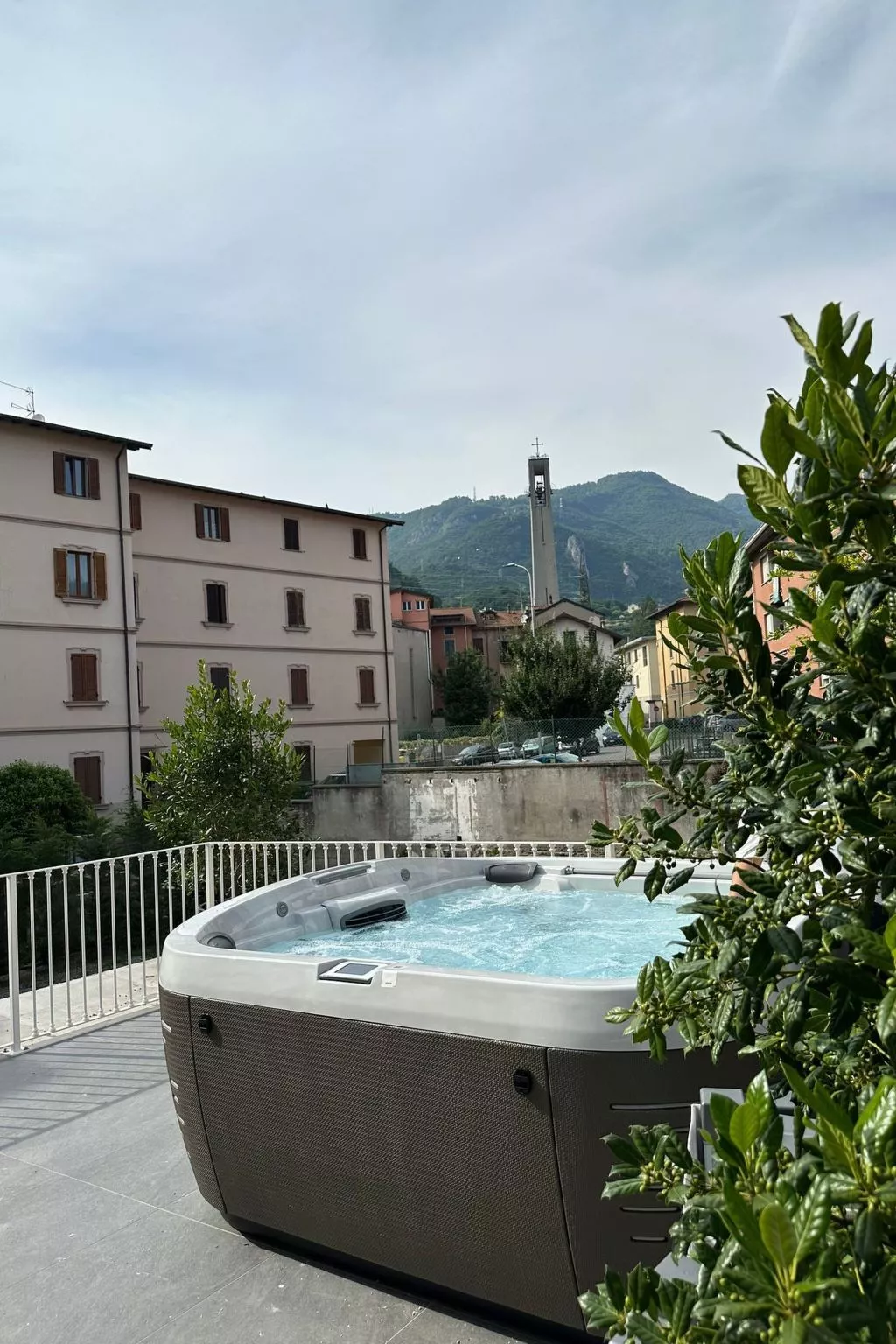 Wohnung 'App Superior' mit privatem Jacuzzi-Buiten