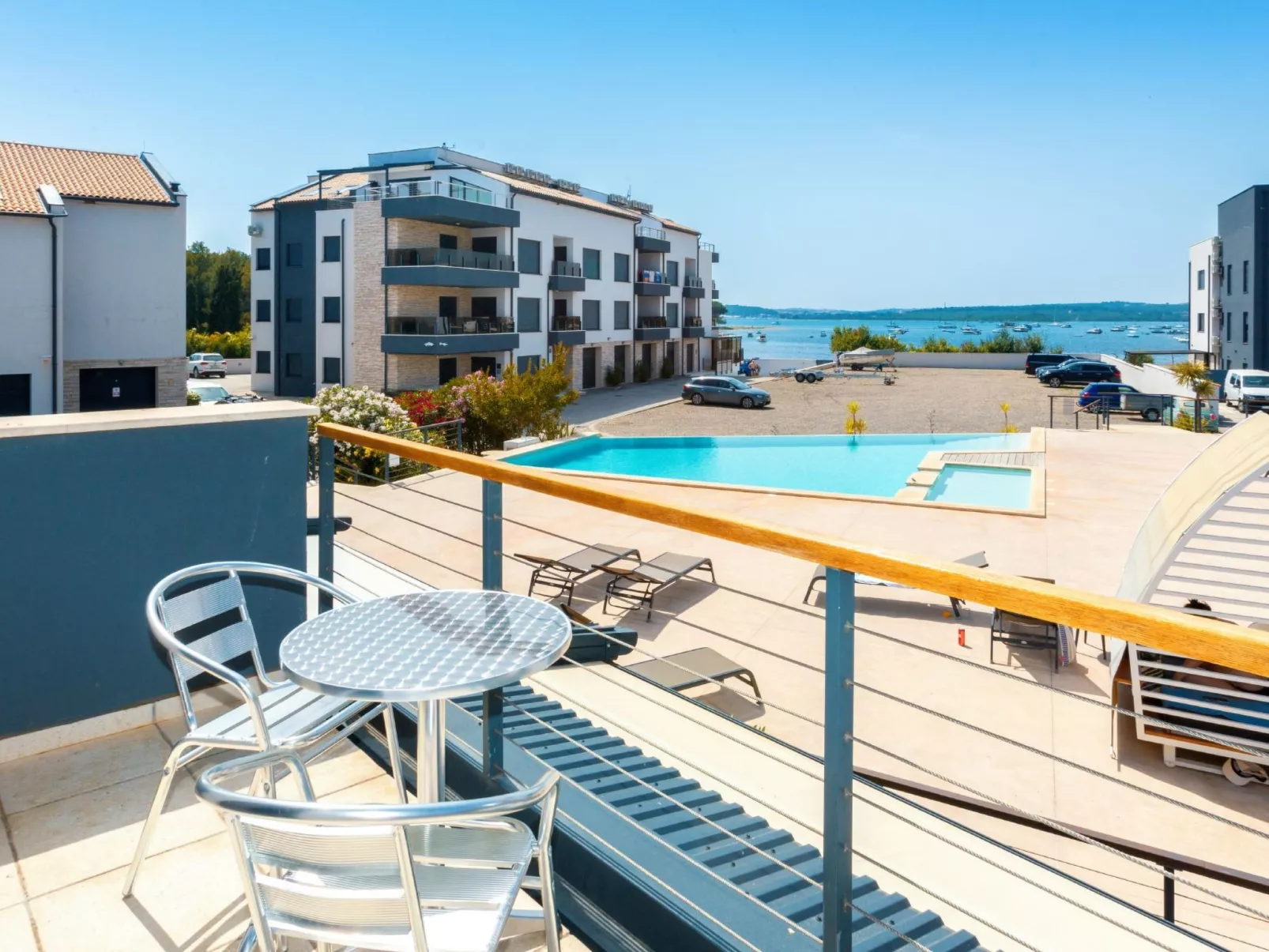 Für 6 Personen ca. 147 m&sup2; in Medulin, Istrien (Medulin und Umgebung)-Buiten