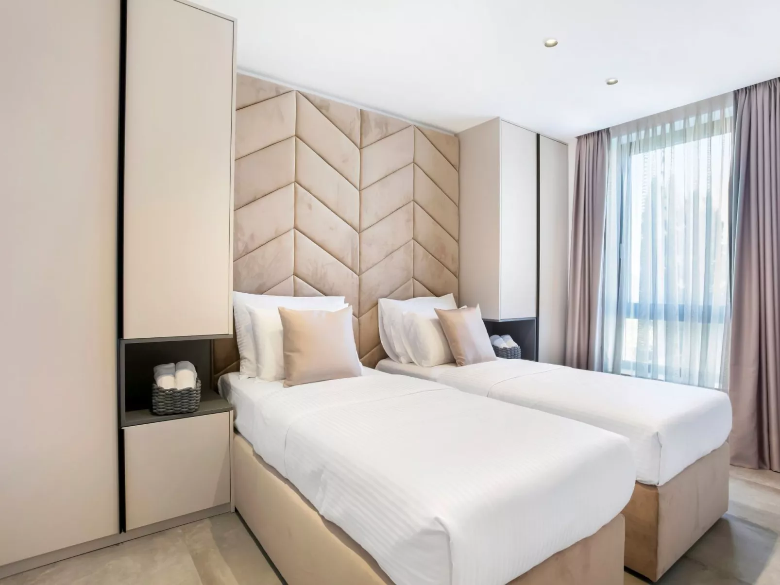 Fly Room - A2-Binnen