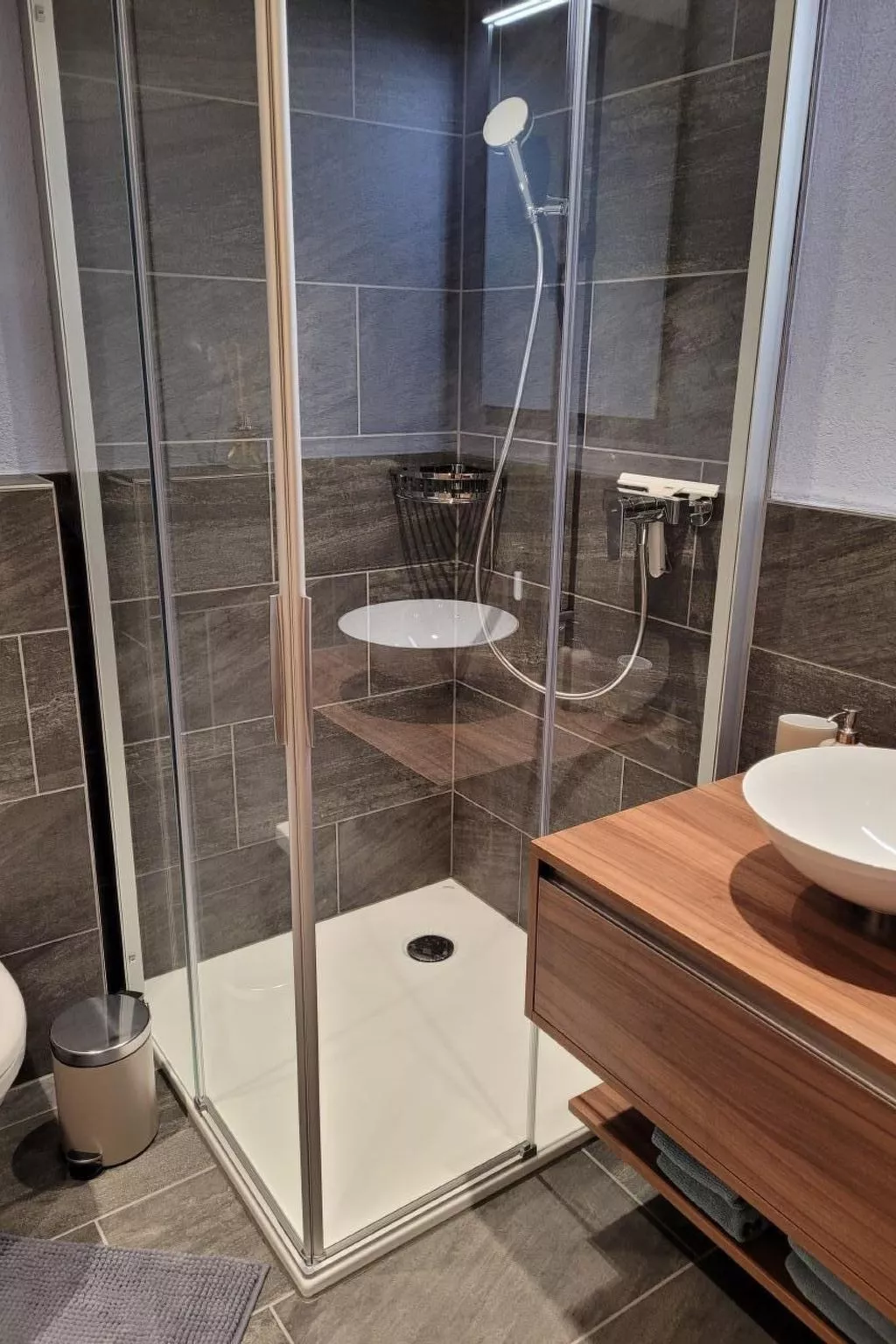 Aelpli-Image-tags.info