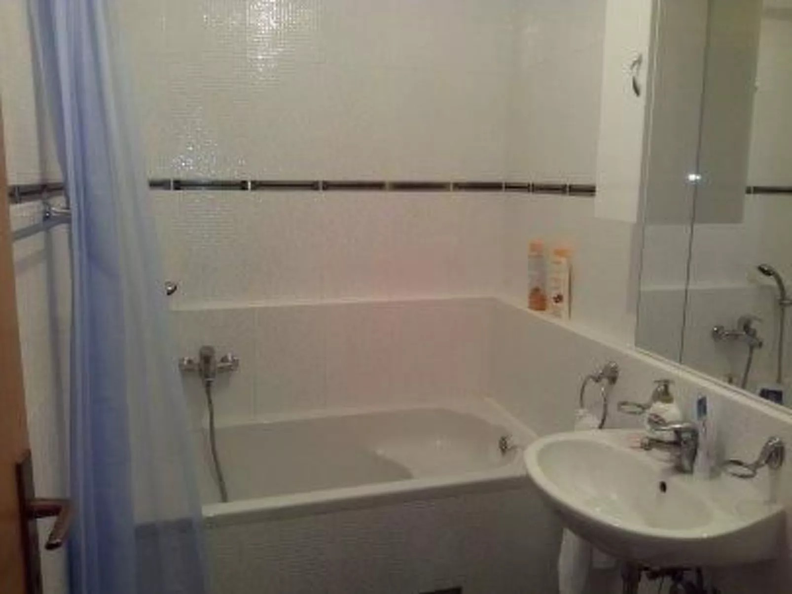 Wohnung mit Blick auf das Wasser-Image-tags.info