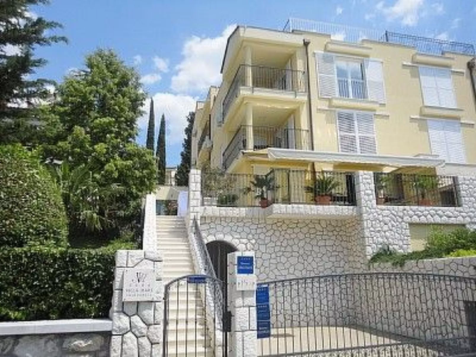 Für vier Personen mit Balkon-Buiten