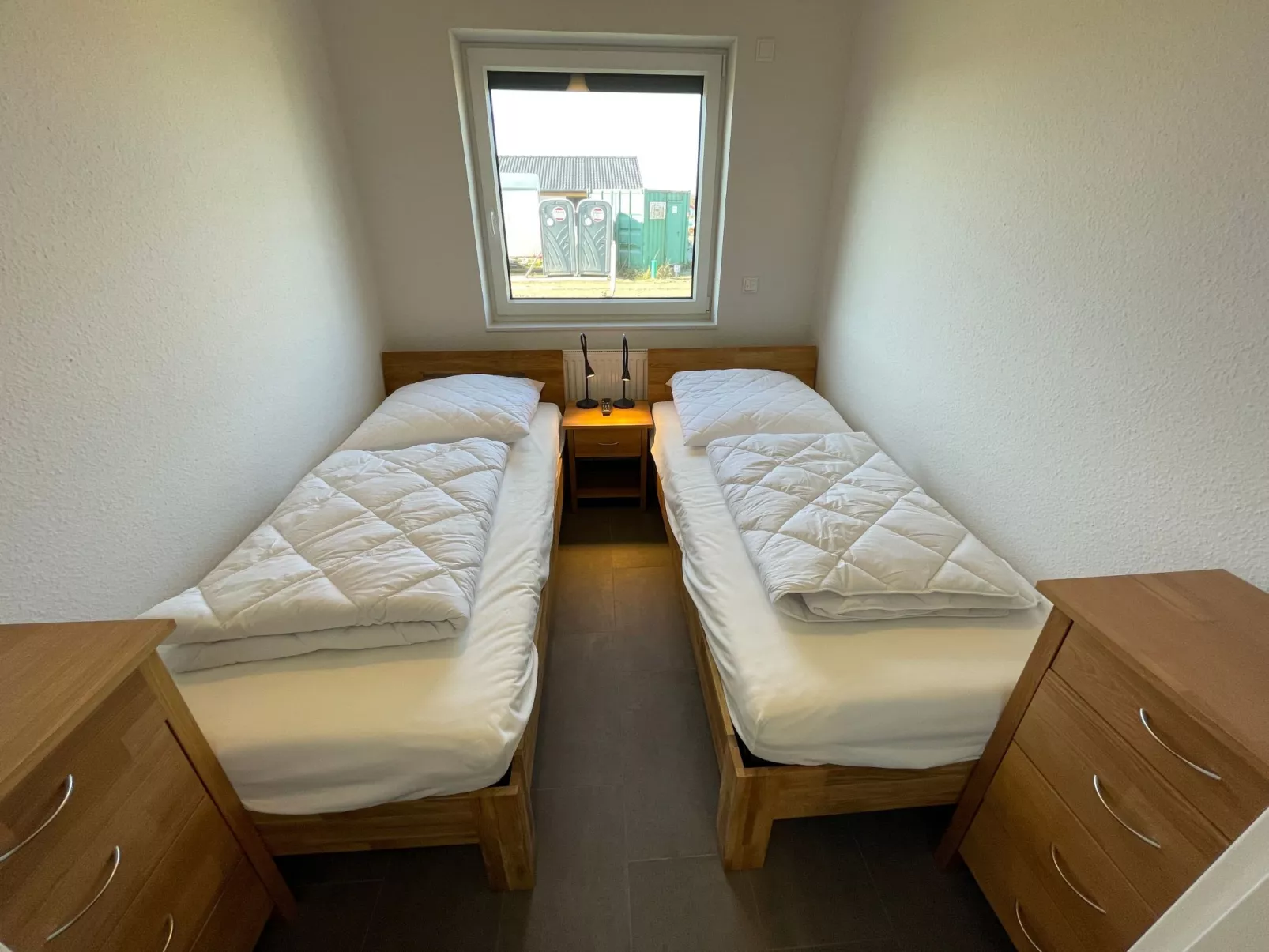 G11 Eingezäuntes Neubau-Haus in Eckwarderhörne-Binnen