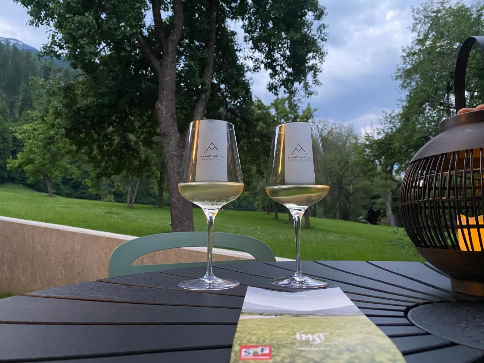 Appartement in Schönwies mit Garten und Terrasse-Buiten