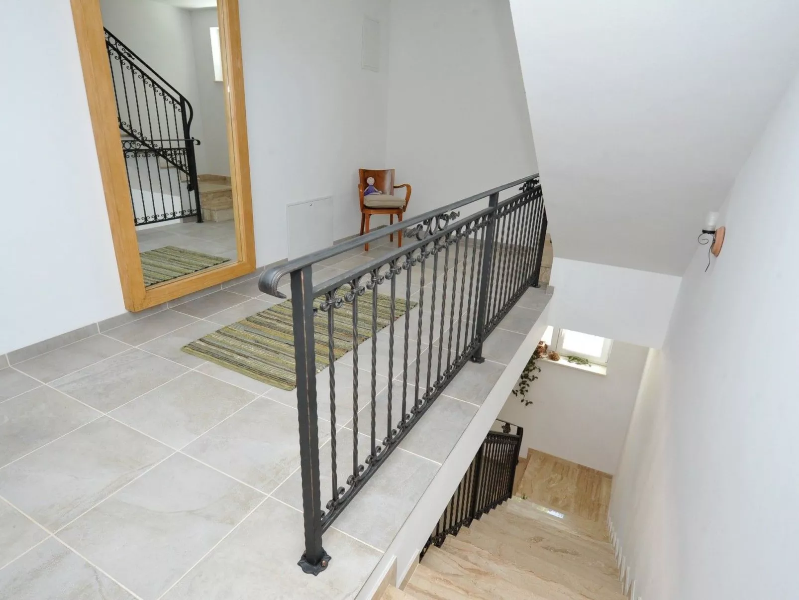 Alleinstehendes Ferienhaus mit Swimmingpool-Binnen