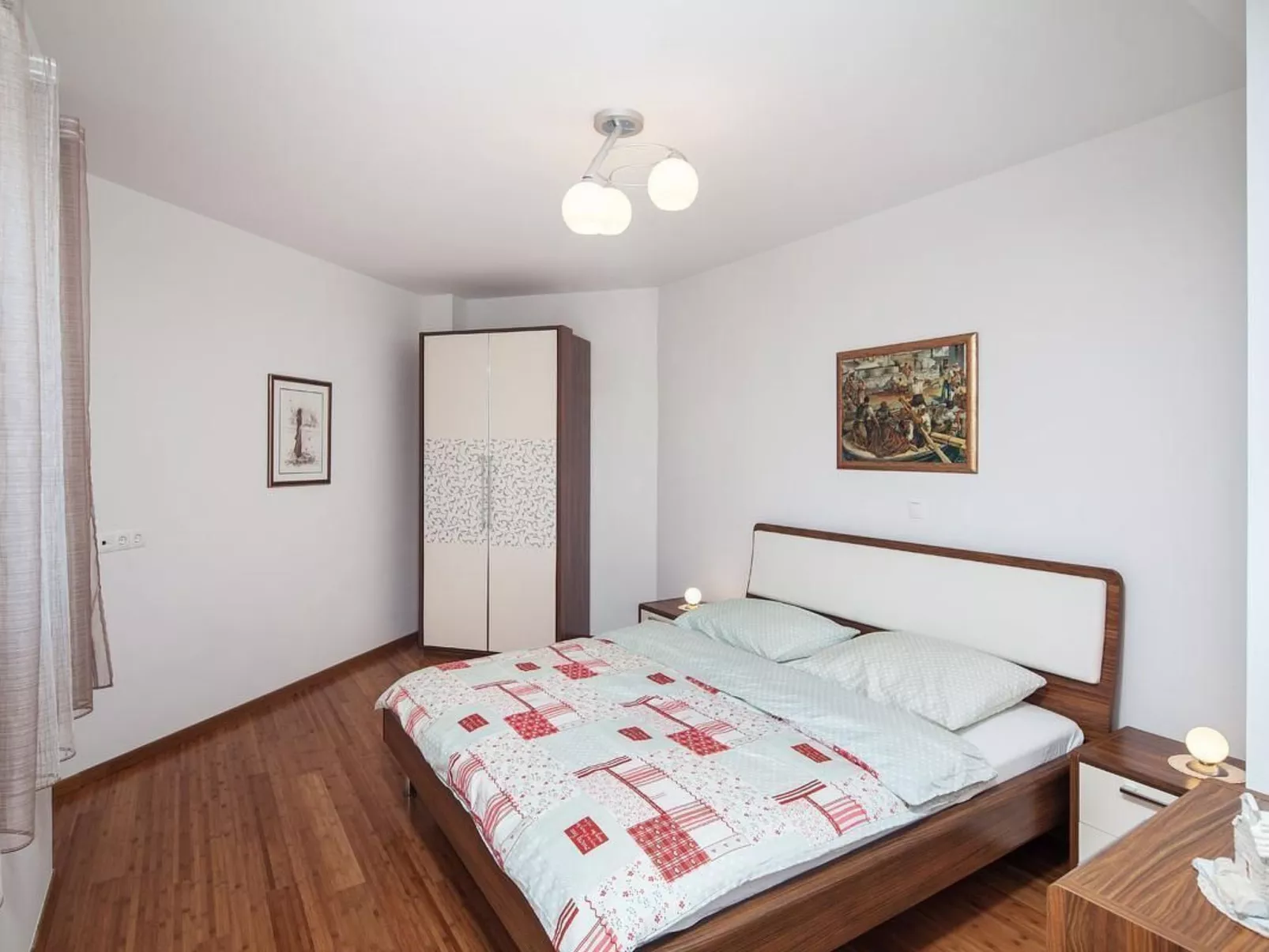 Luxuriöses Ferienhaus mit Pool direkt am Meer-Binnen