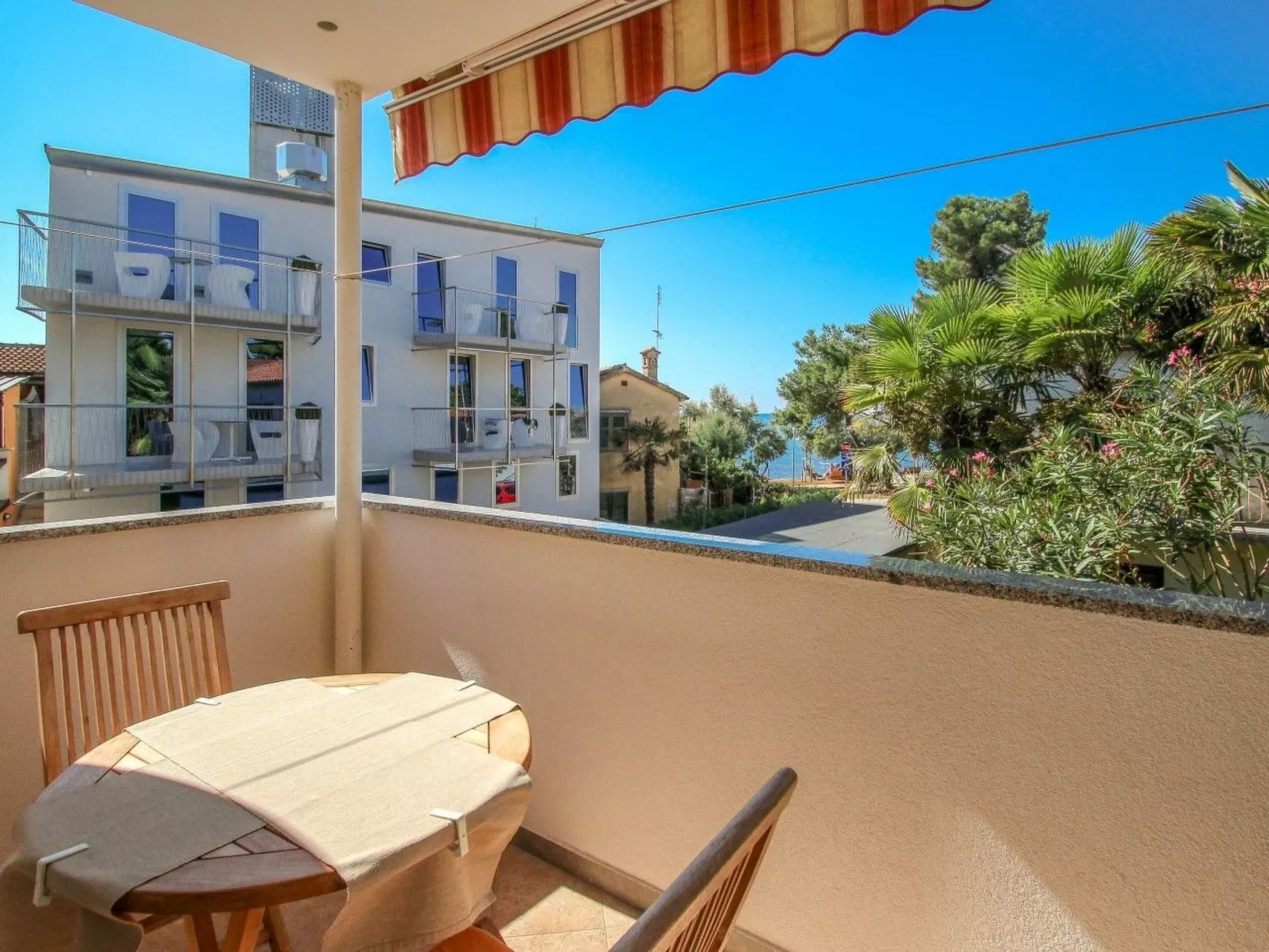 Wohnung direkt am Strand-Image-tags.info