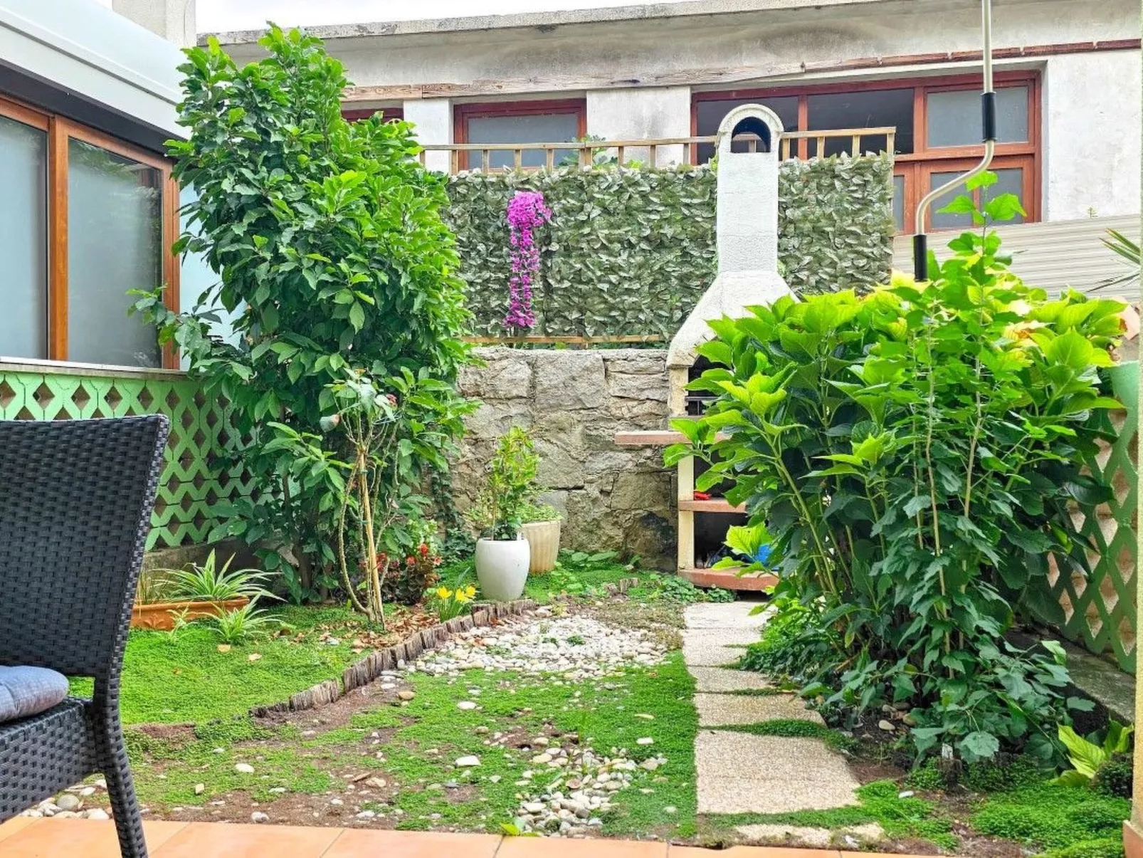 Mit Blick auf das Wasser-Buiten