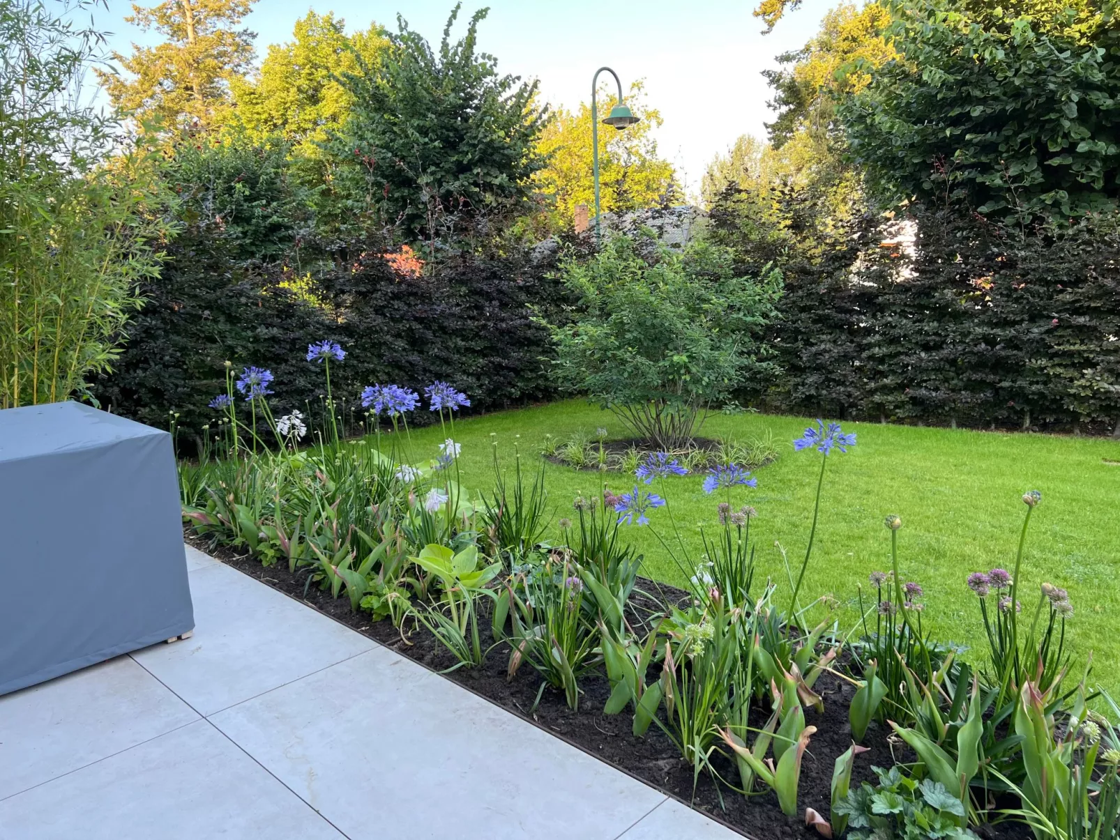 Modernes Einfamilienhaus-Buiten