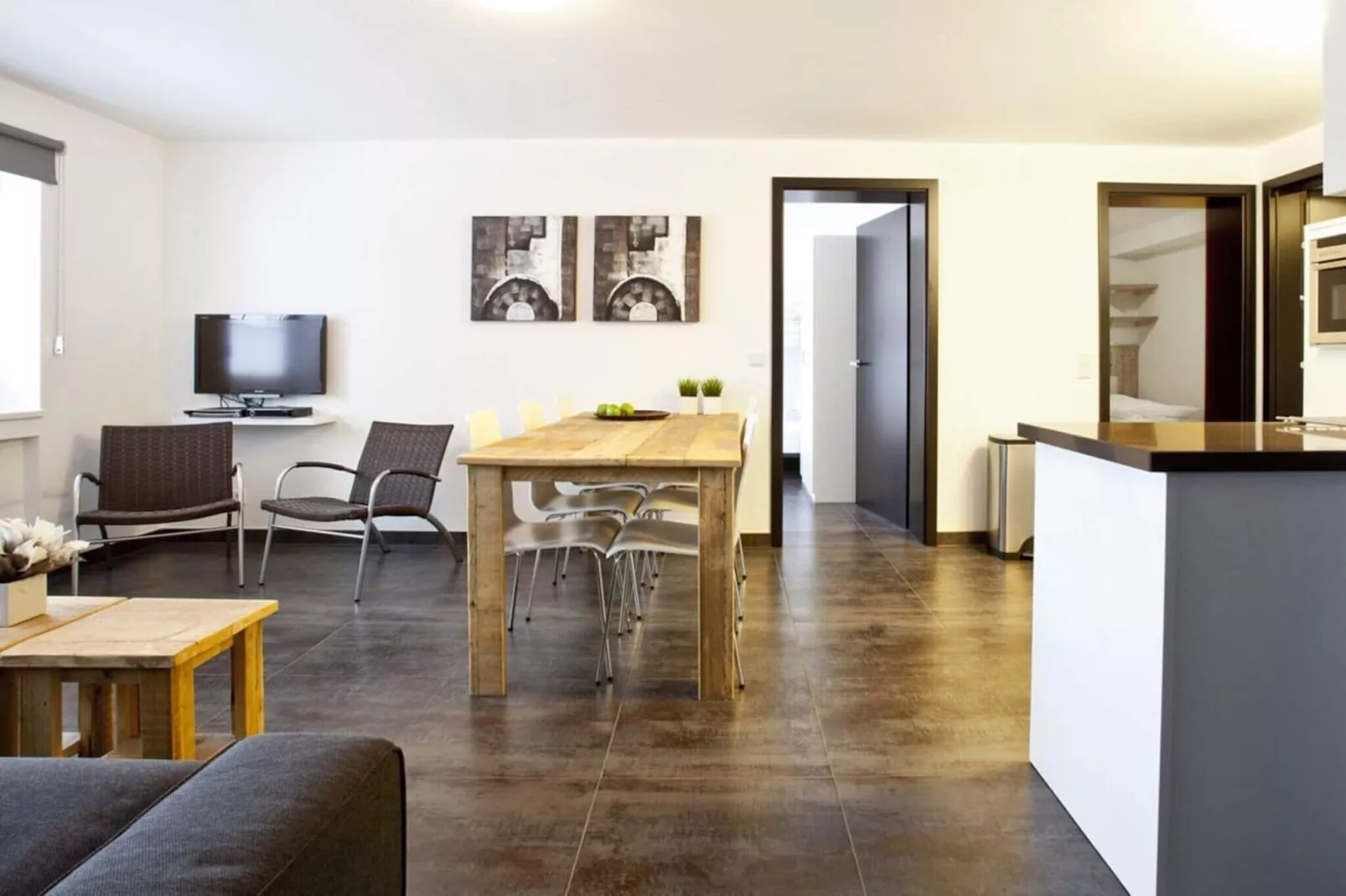 Kristall Apartment B-Eetkamer